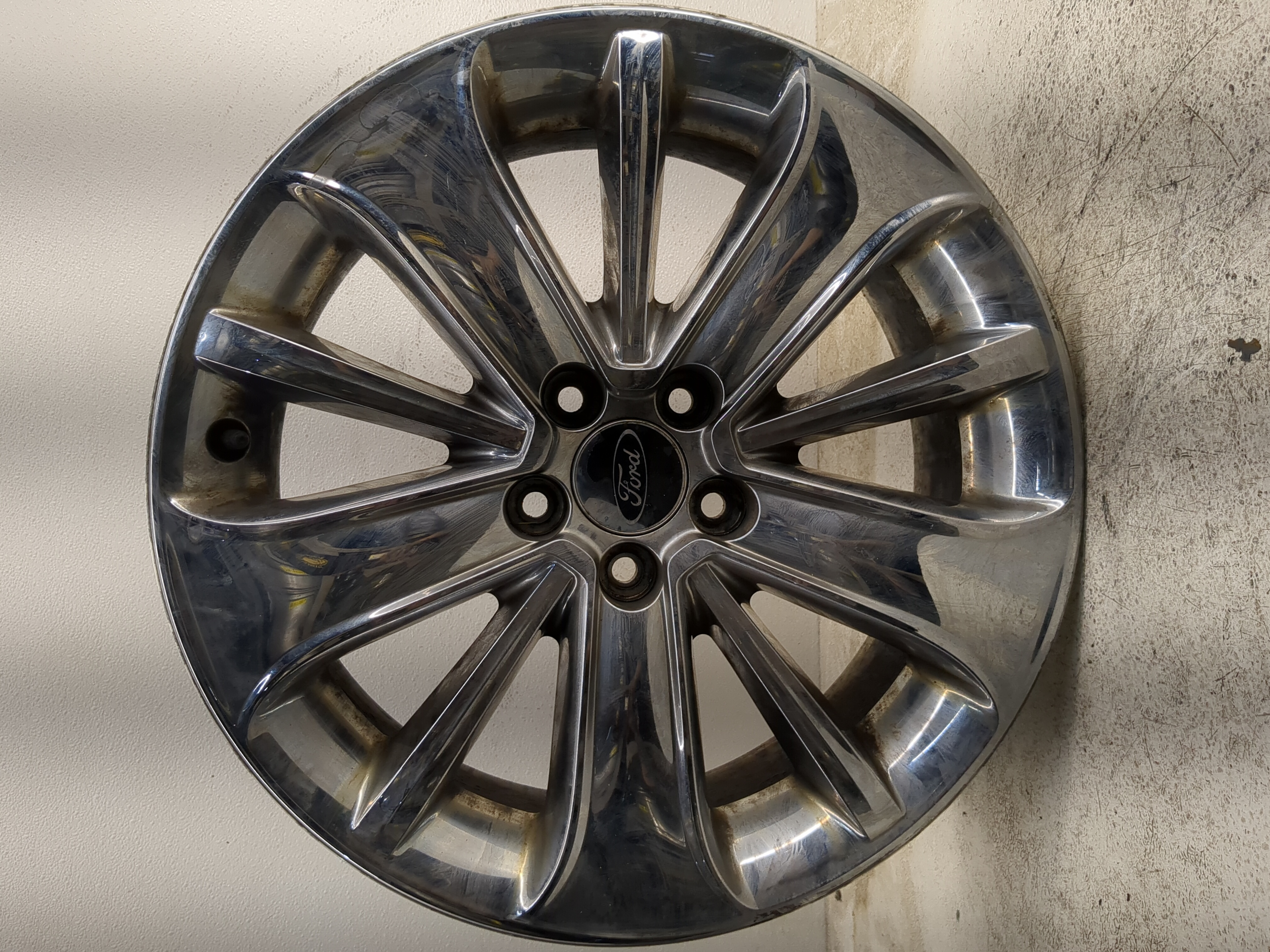 2010-2012 Ford Taurus Oem Wheel Rim 1197815 - Oemusedautoparts1.com