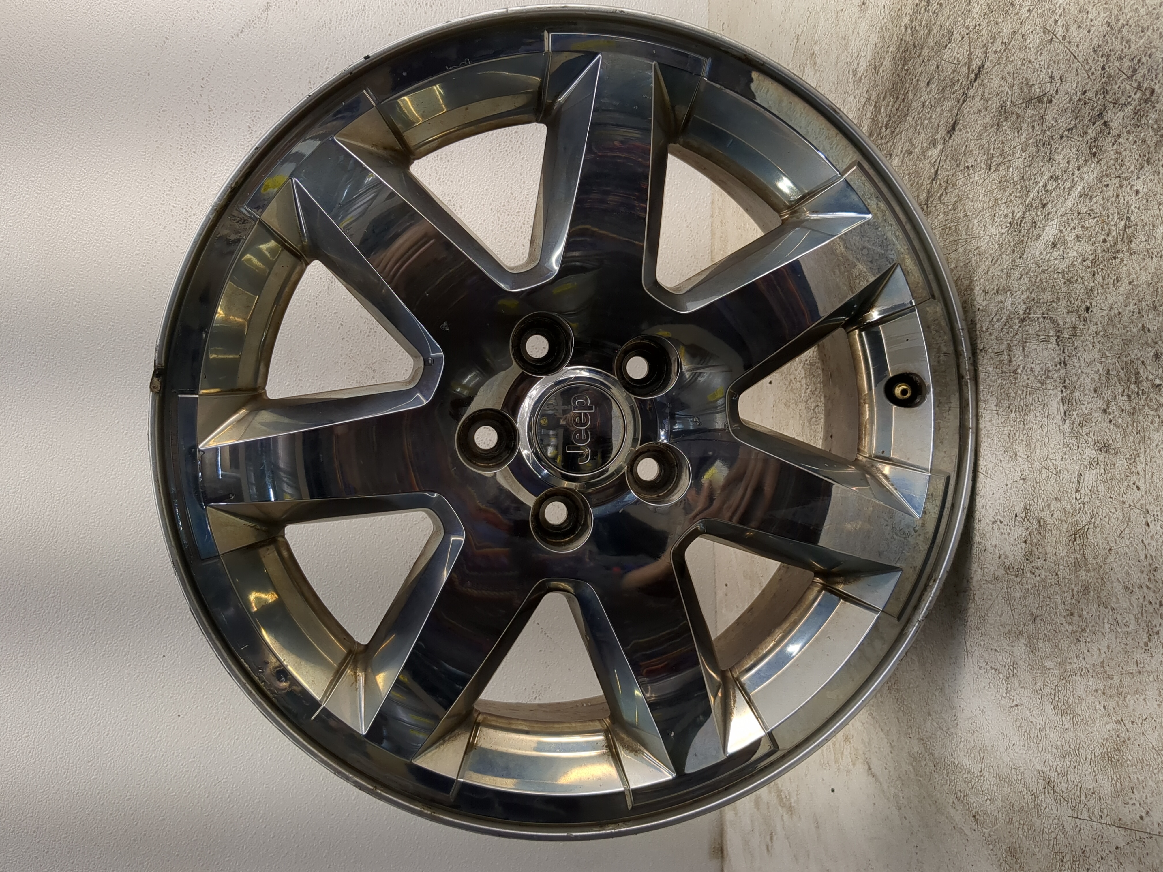 2008-2012 Jeep Liberty Oem Wheel Rim 1199319 - Oemusedautoparts1.com