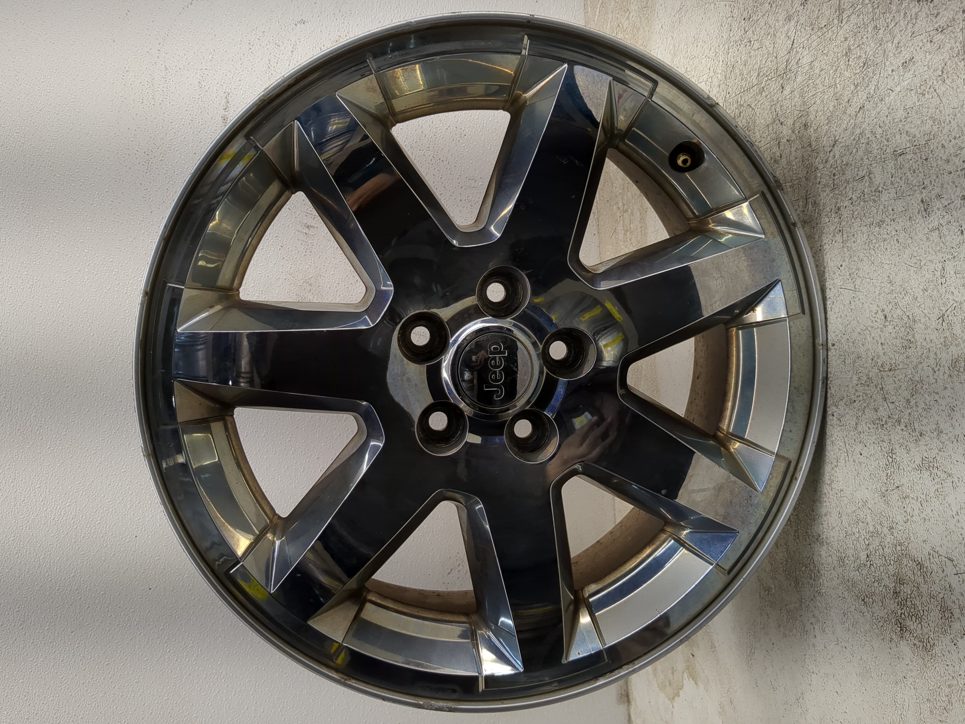 2008-2012 Jeep Liberty Oem Wheel Rim 1199321 - Oemusedautoparts1.com