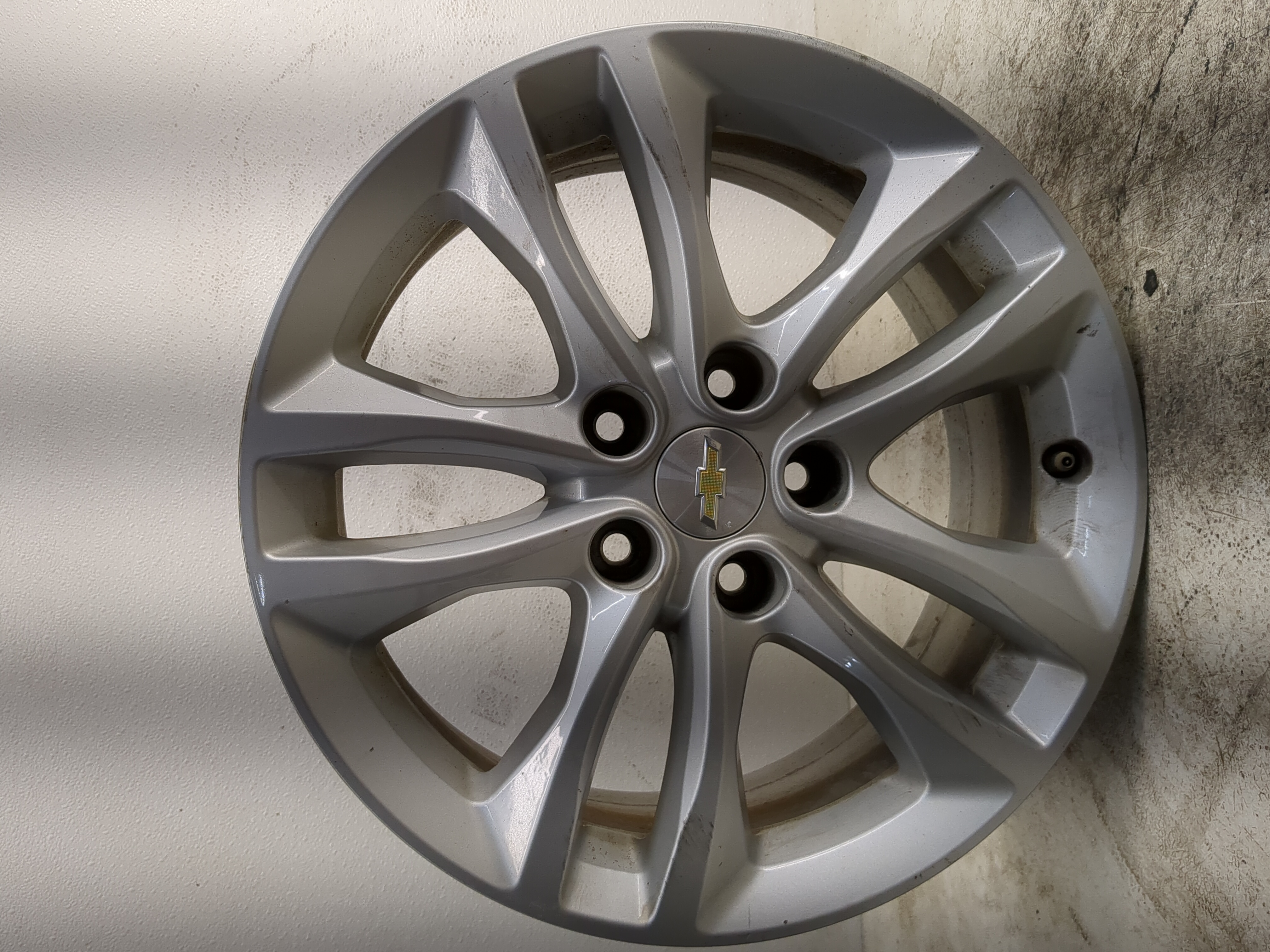 2016-2018 Chevrolet Malibu Oem Wheel Rim 1201005 - Oemusedautoparts1.com