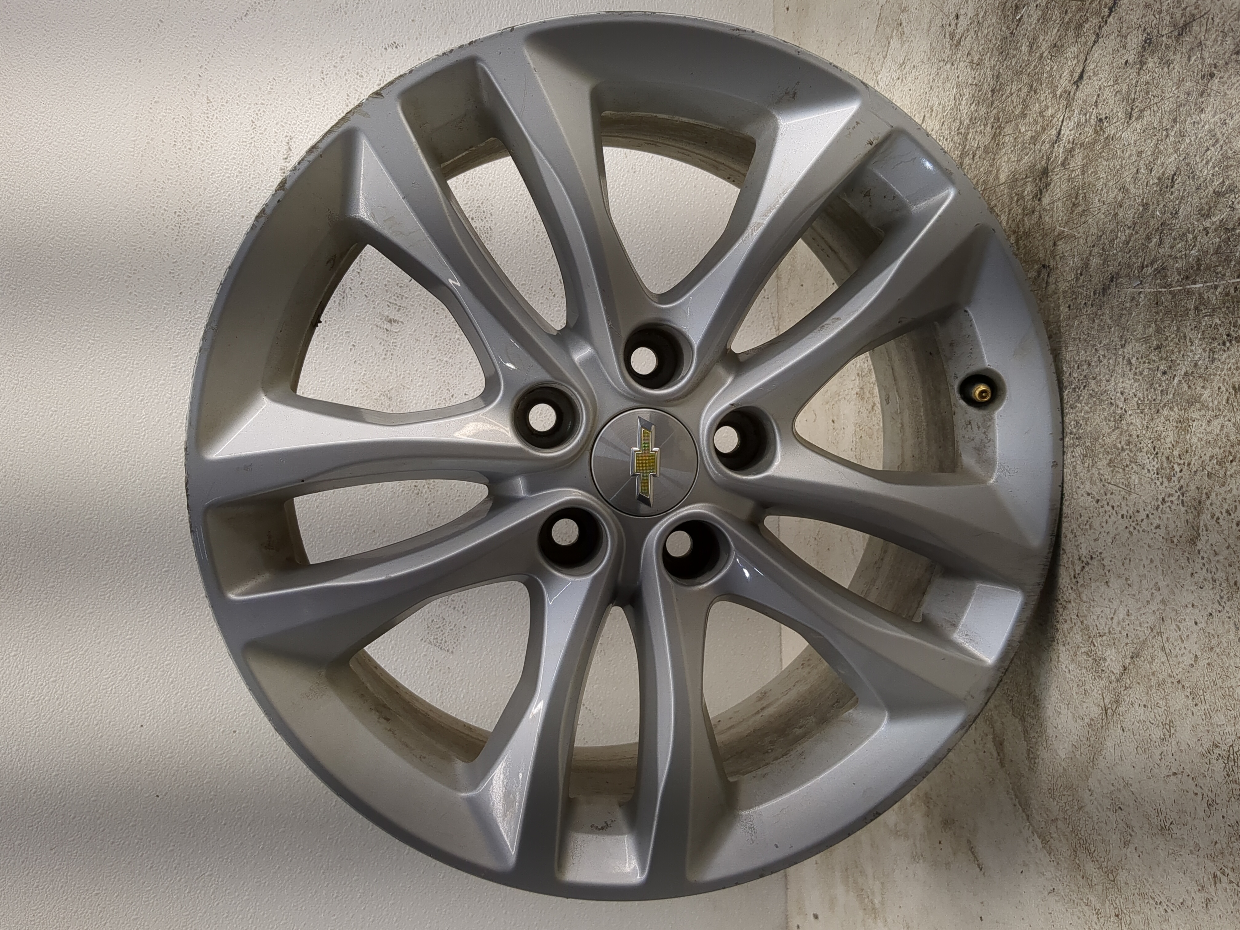 Picture of 2016-2018 Chevrolet Malibu Oem Wheel Rim 1201007