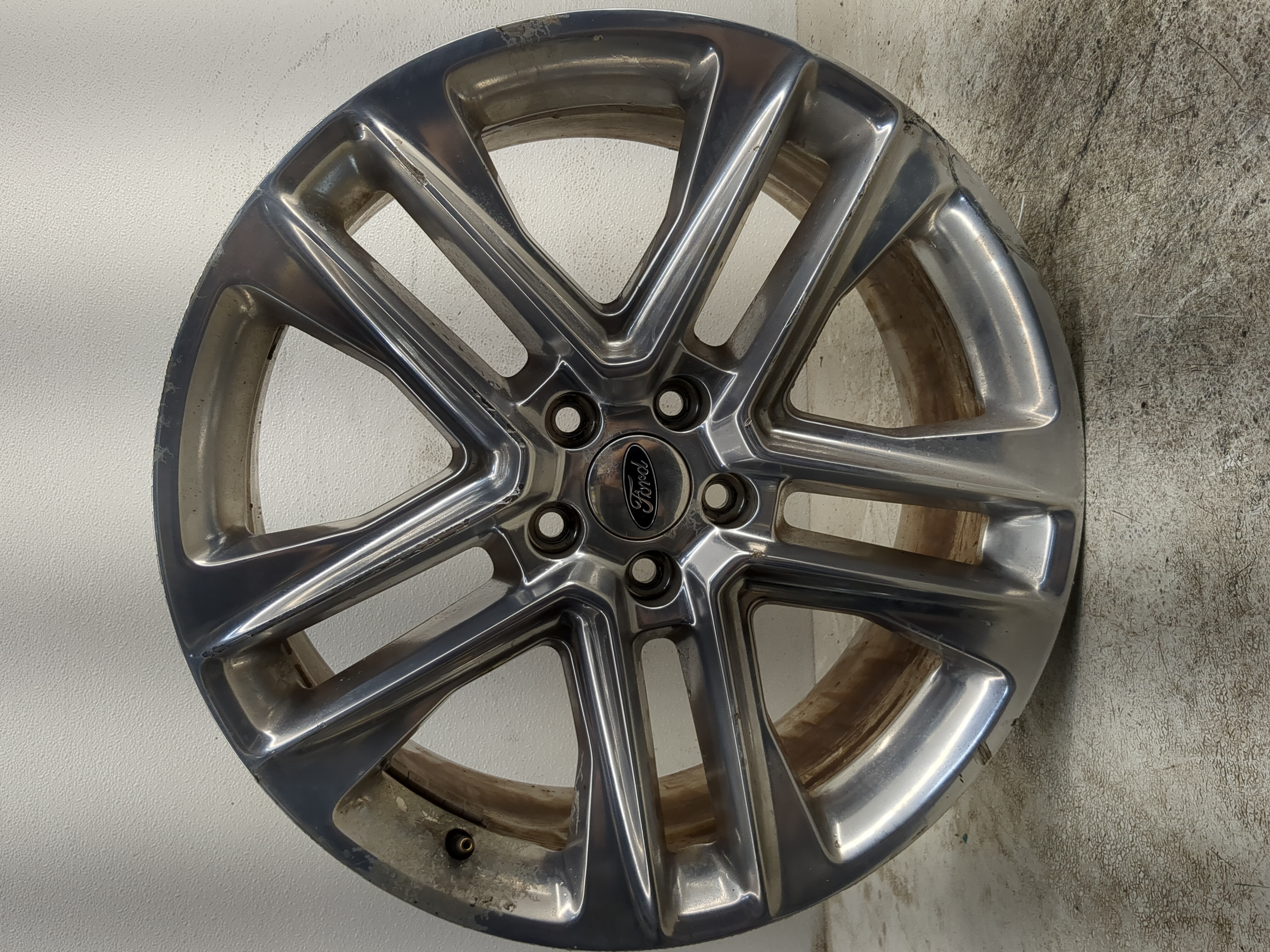 2016-2017 Ford Explorer Oem Wheel Rim 1202806 - Oemusedautoparts1.com