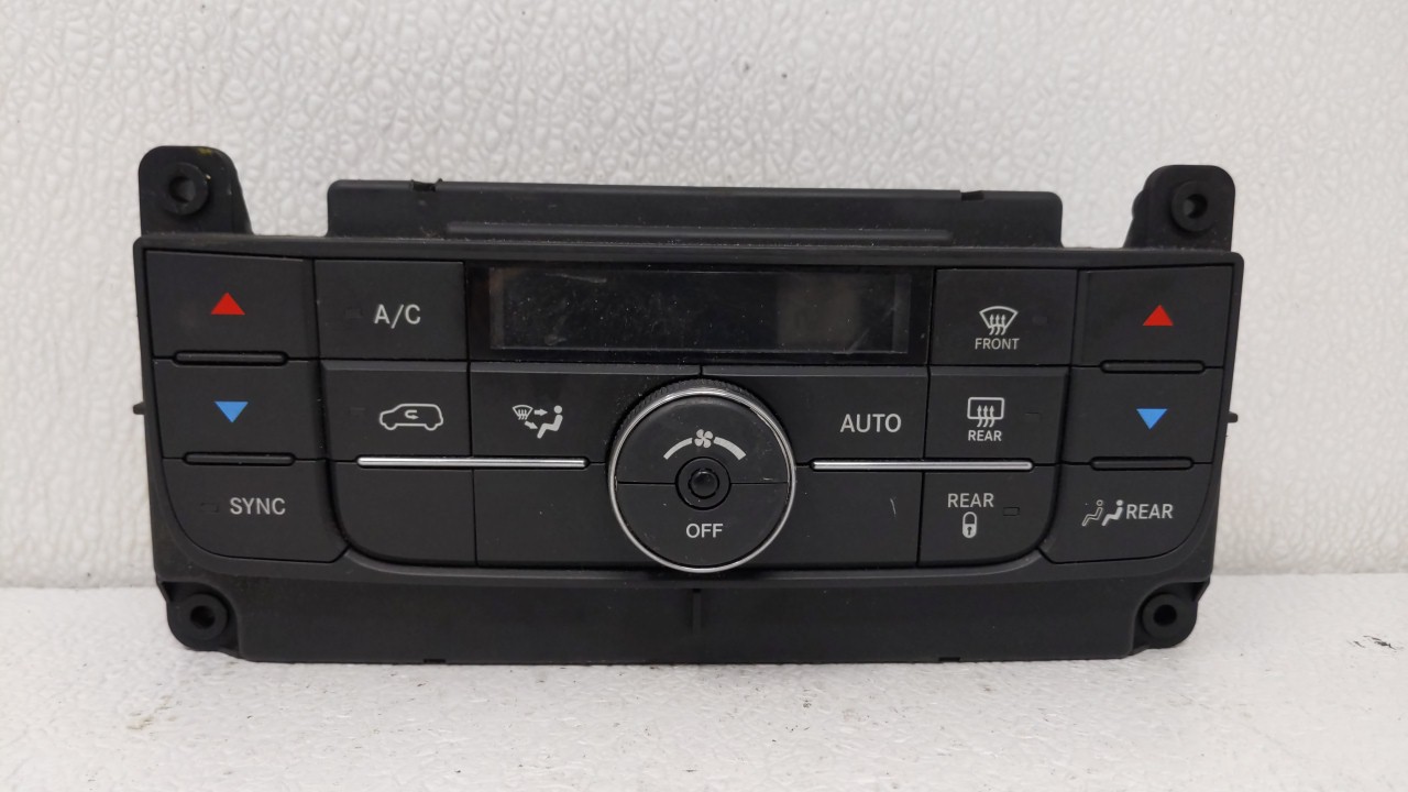 2011 Chrysler Town & Country Ac Heater Climate Control Temperature Oem 120338 - Oemusedautoparts1.com