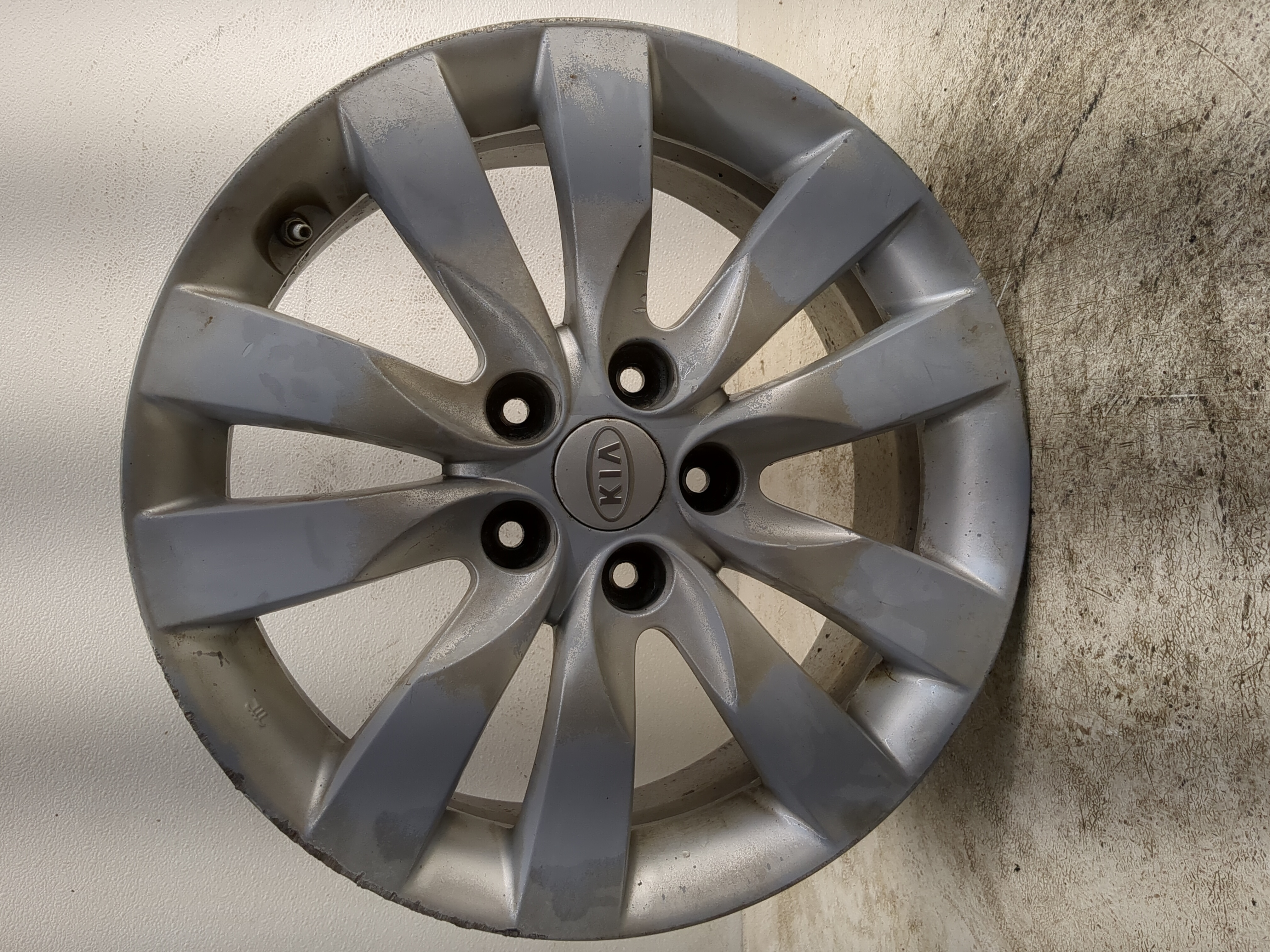 2010-2013 Kia Forte Oem Wheel Rim 1204974 - Oemusedautoparts1.com
