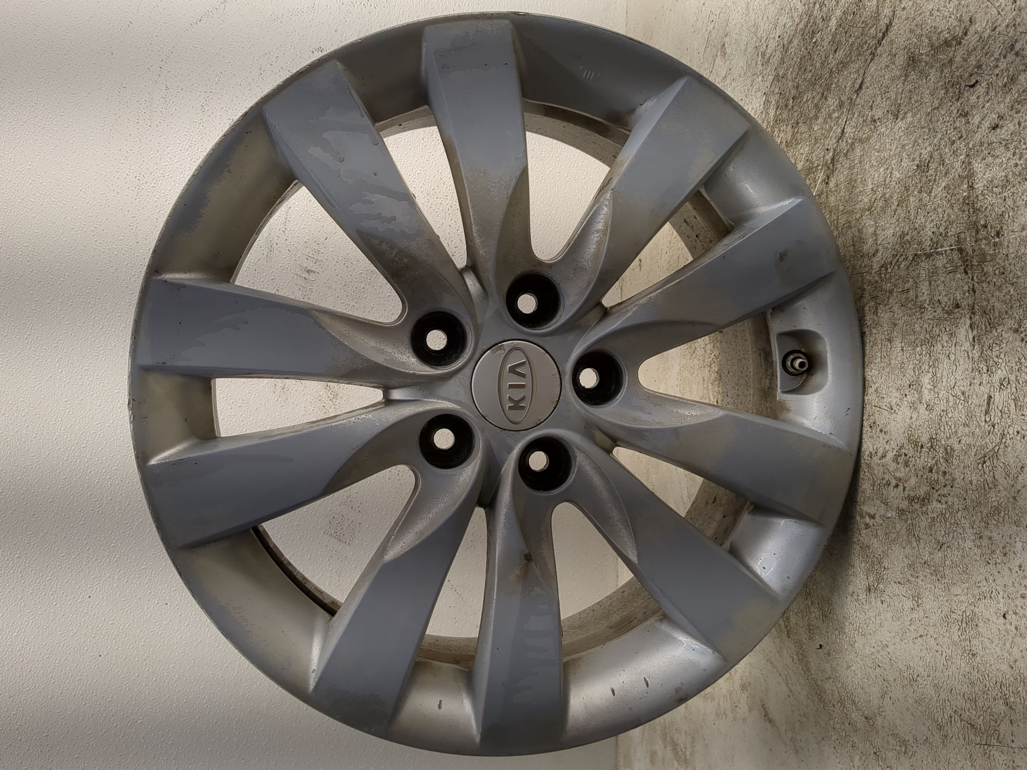 2010-2013 Kia Forte Oem Wheel Rim 1204980 - Oemusedautoparts1.com