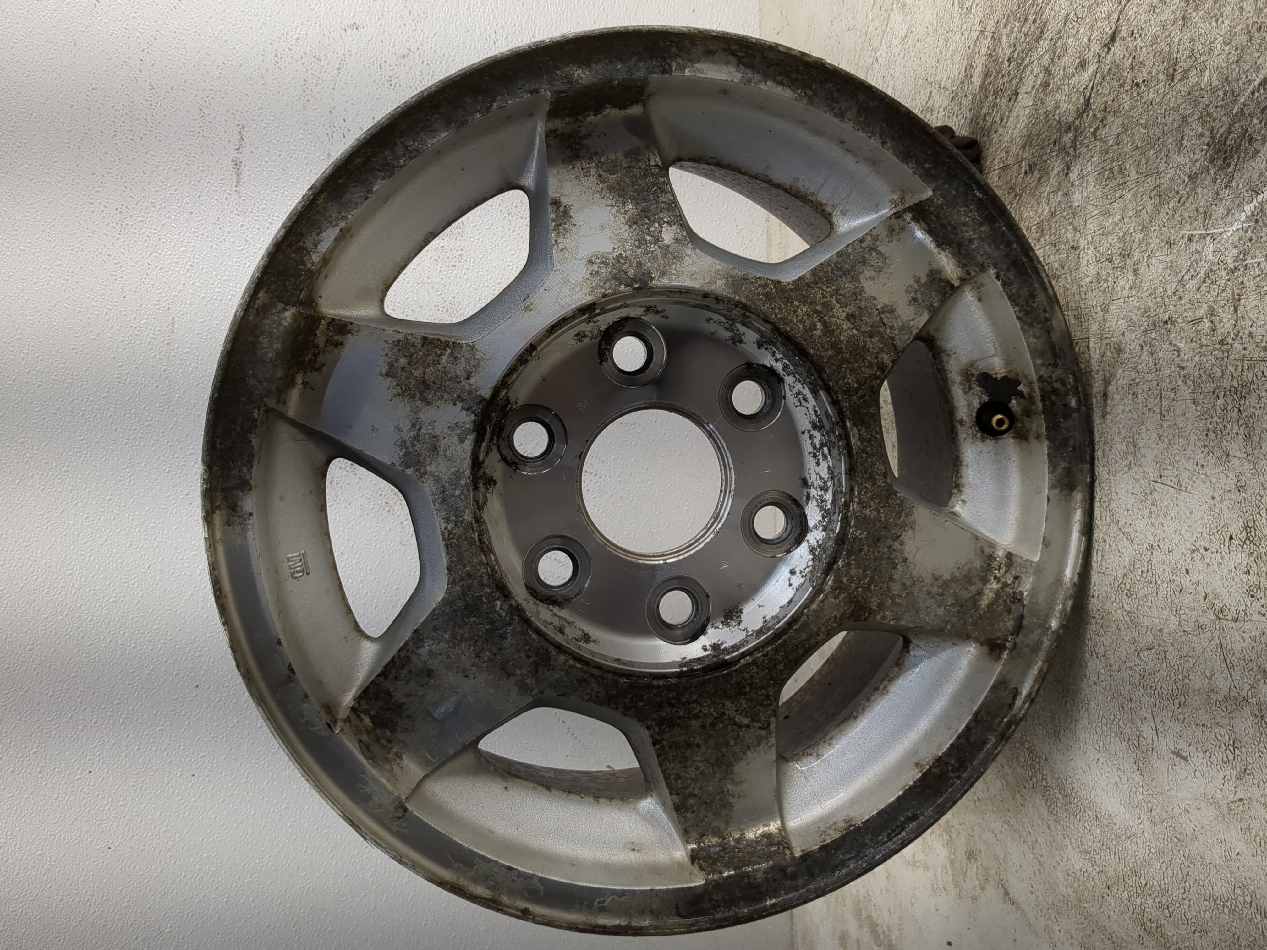 1999-2002 Chevrolet Silverado 1500 Oem Wheel Rim 1205149 - Oemusedautoparts1.com