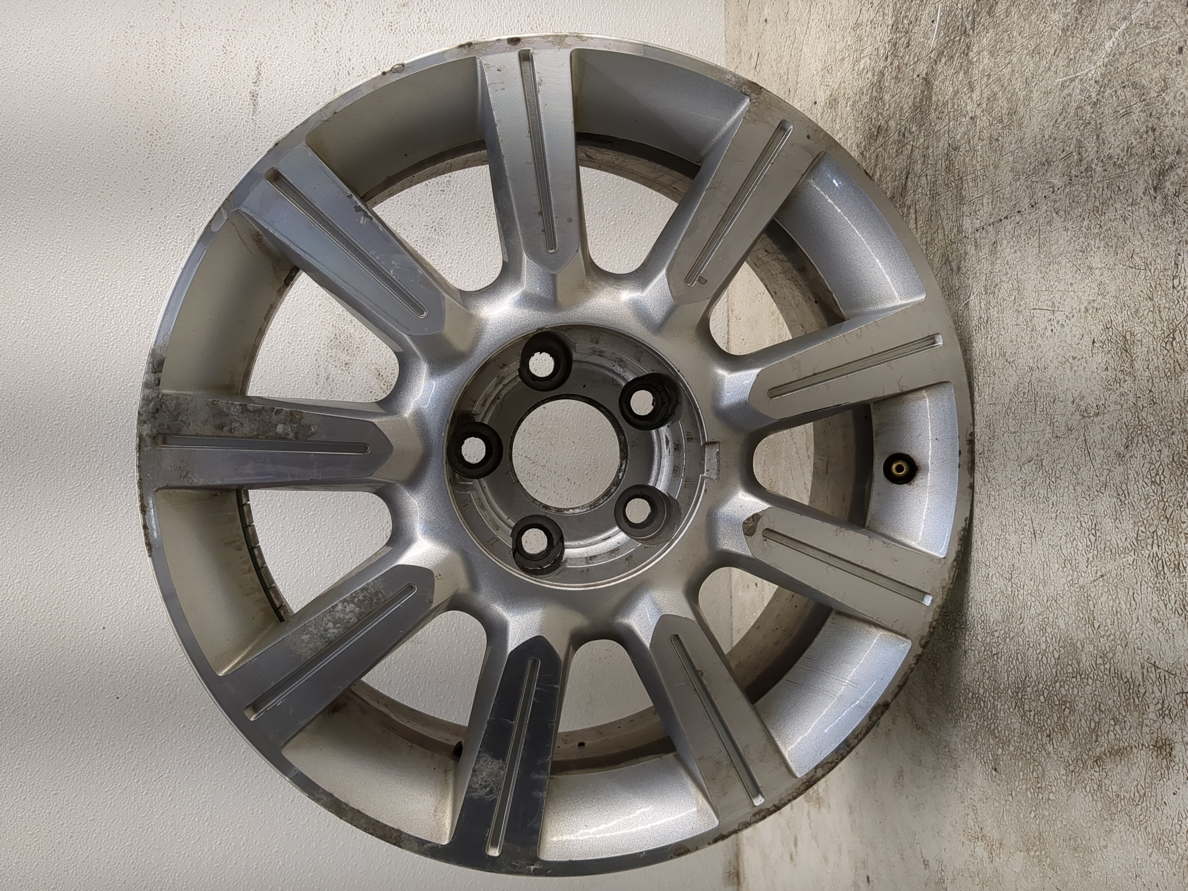 2010-2012 Lincoln Mkz Oem Wheel Rim 1208496 - Oemusedautoparts1.com