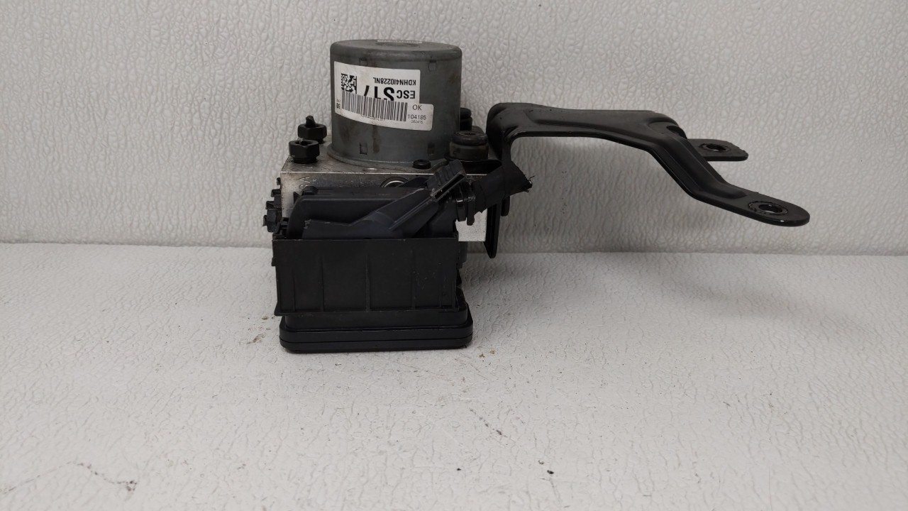 2014-2016 Hyundai Elantra Abs Pump Control Module 139283 - Oemusedautoparts1.com