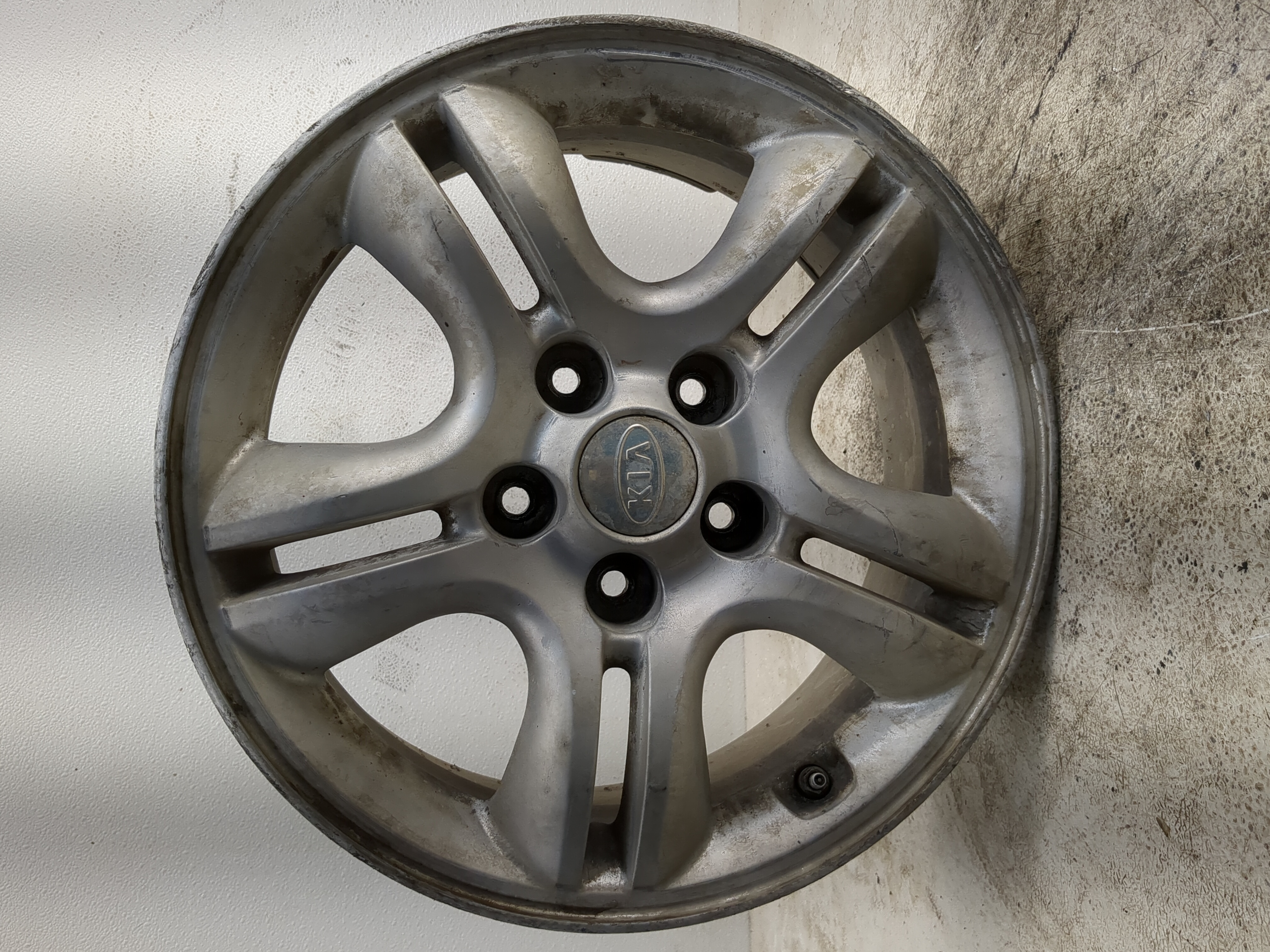 2005-2006 Kia Sportage Oem Wheel Rim 1209095 - Oemusedautoparts1.com