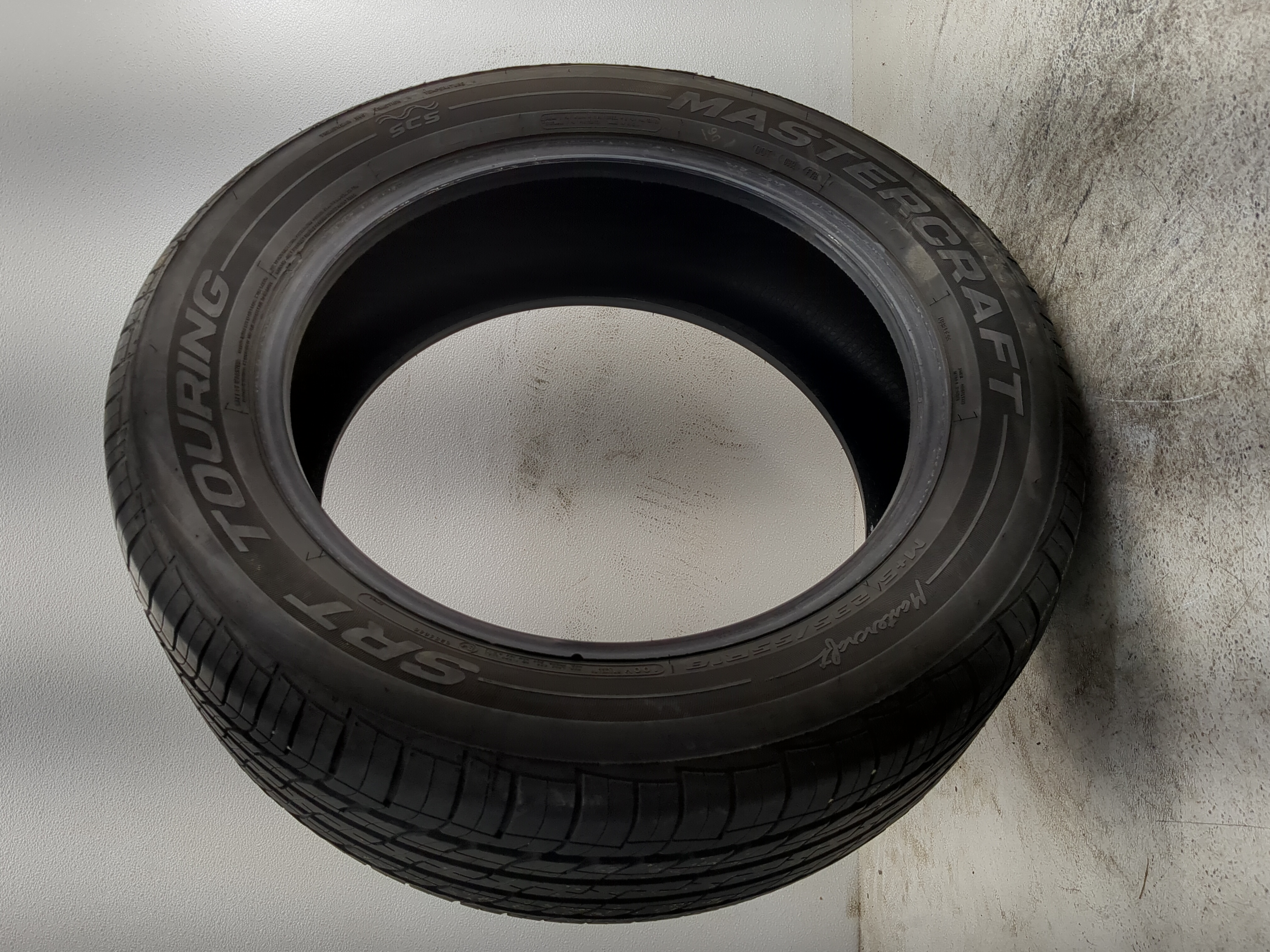 Picture of Used Tire 235/55R18 MASTERCRAFT SRT TOURING 100V - Tread Depth 7/32