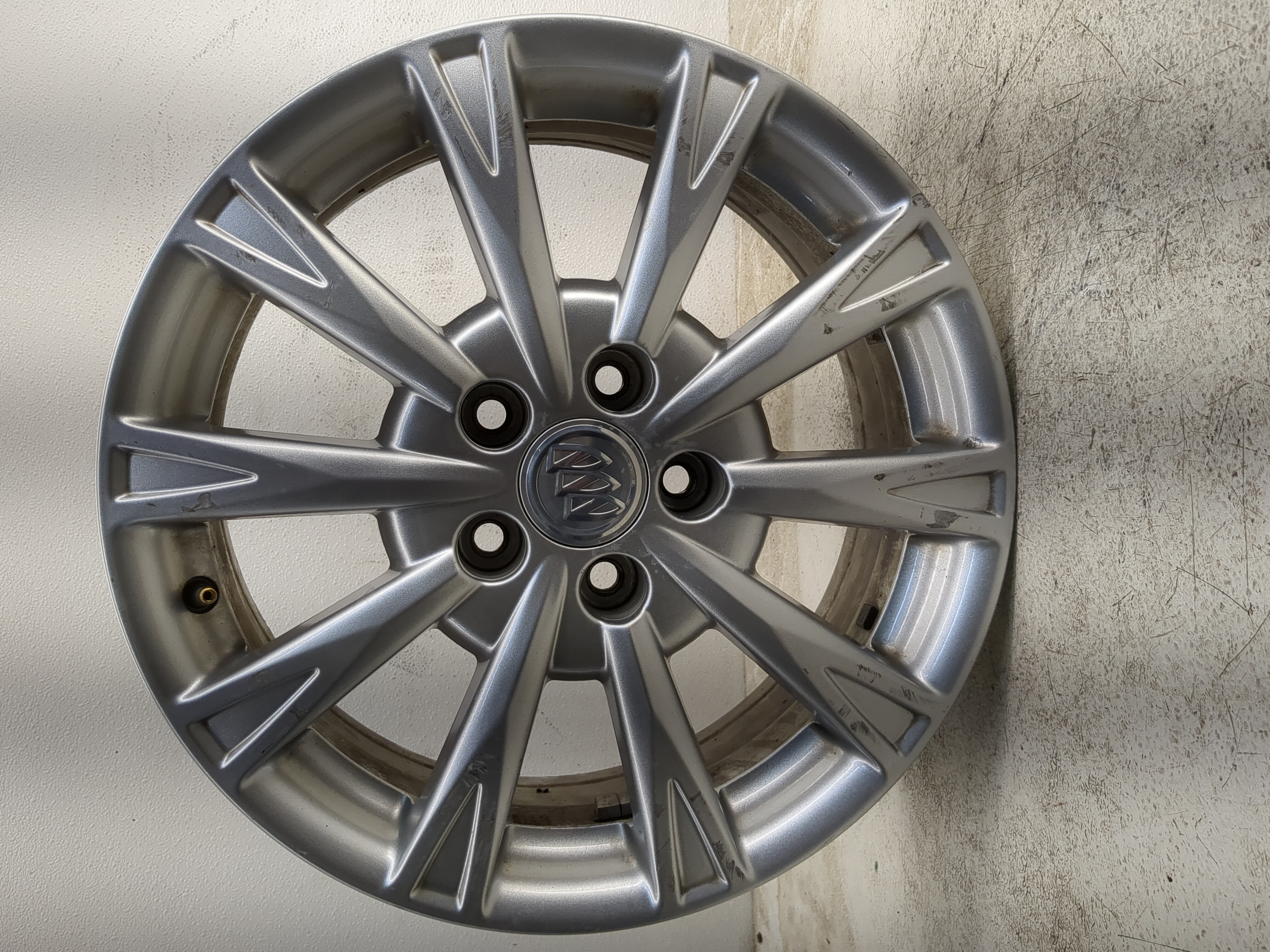 Picture of 2009-2011 Buick Lucerne Oem Wheel Rim 1211550