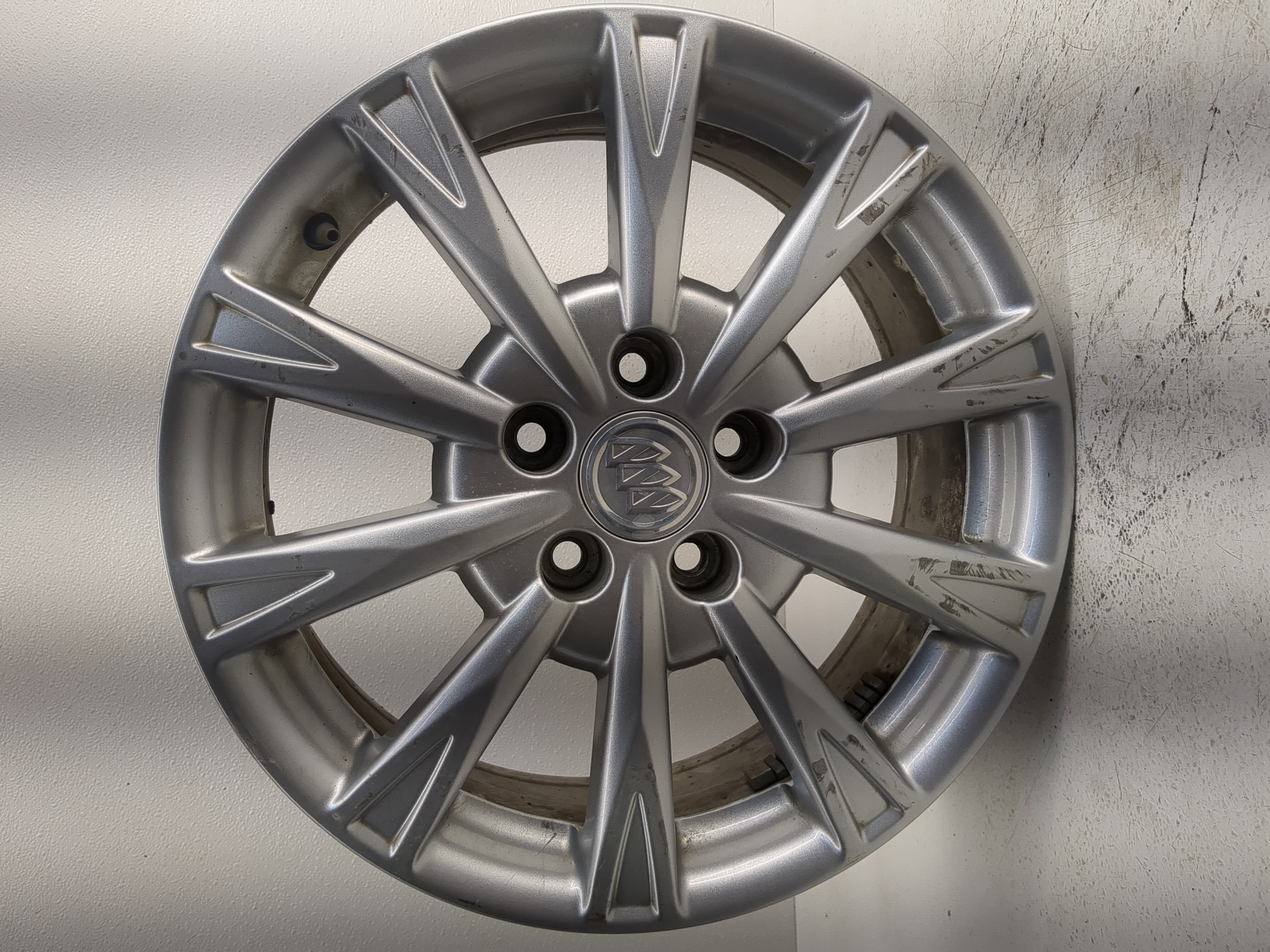 Picture of 2009-2011 Buick Lucerne Oem Wheel Rim 1211551