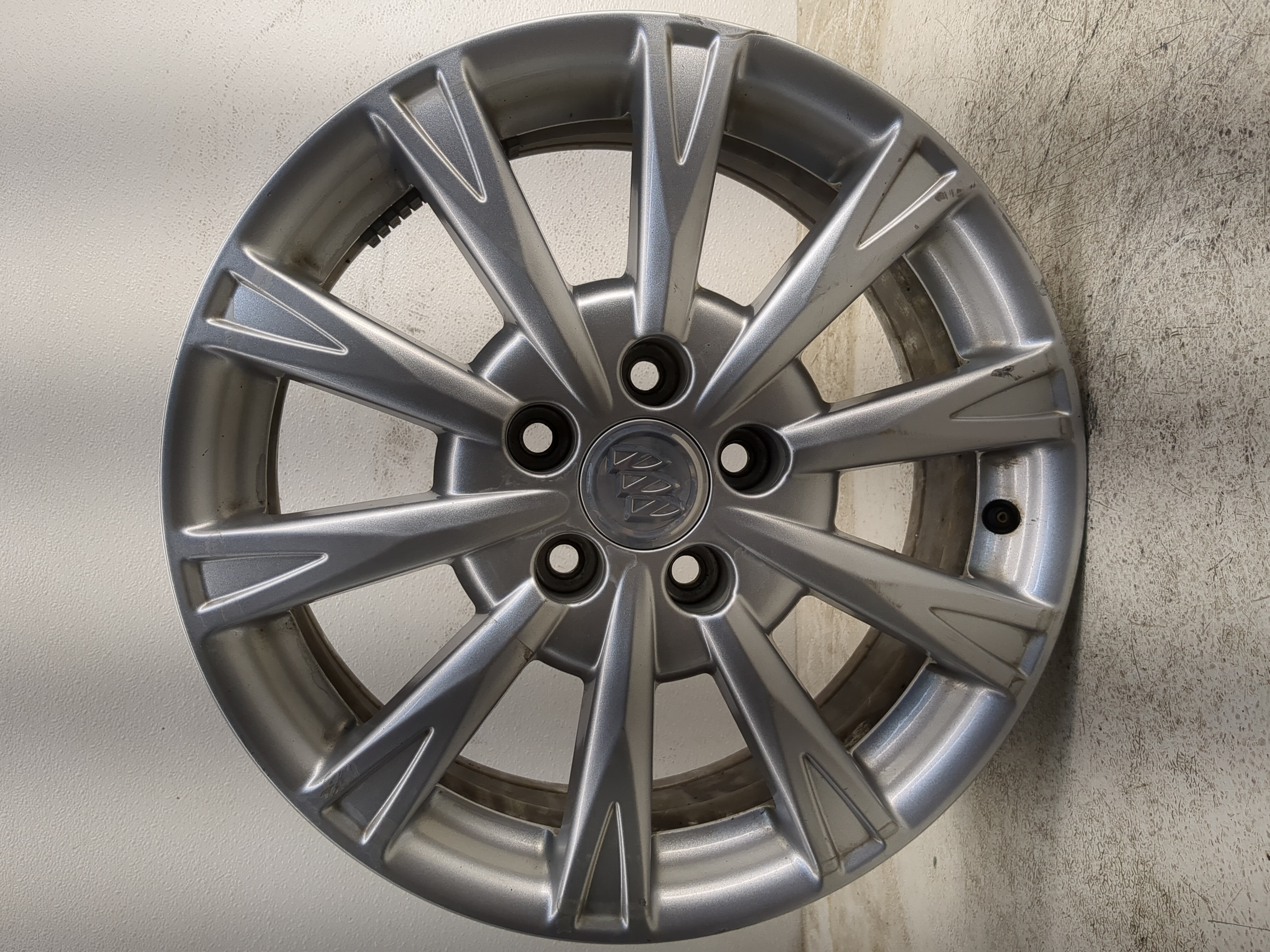 Picture of 2009-2011 Buick Lucerne Oem Wheel Rim 1211552