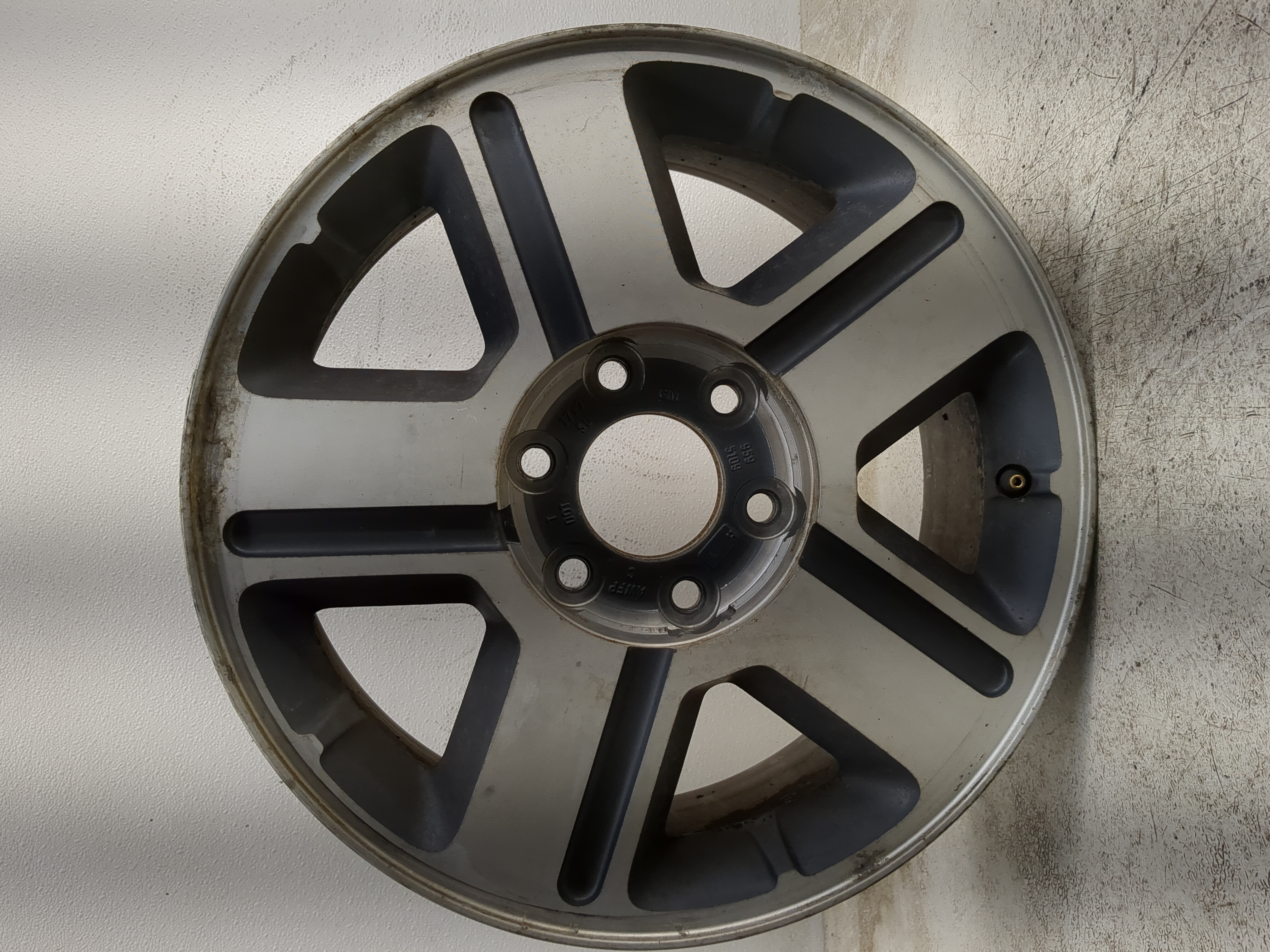 Picture of 2004-2009 Chevrolet Trailblazer Oem Wheel Rim 1212641