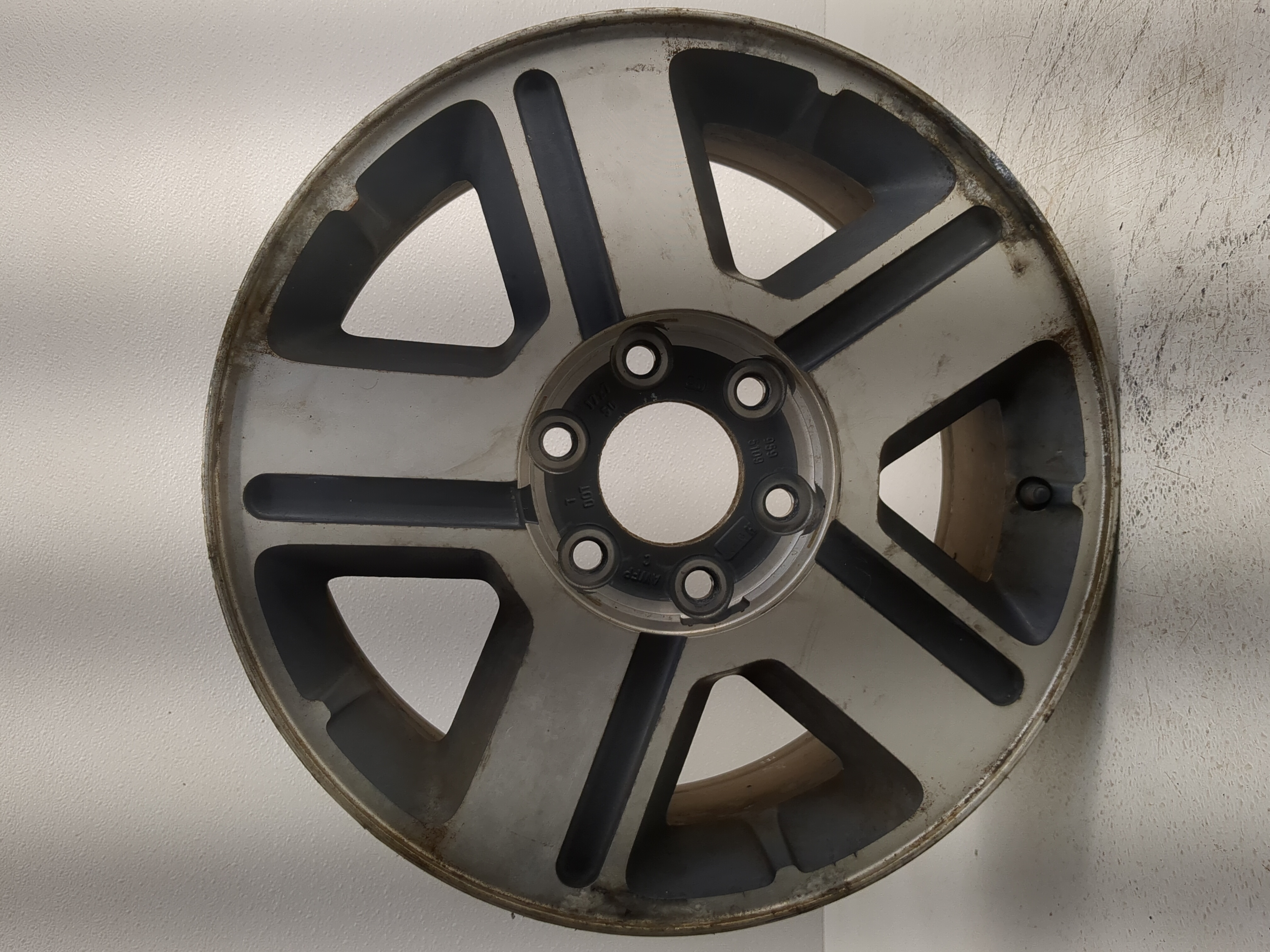 2004-2009 Chevrolet Trailblazer Oem Wheel Rim 1212650 - Oemusedautoparts1.com