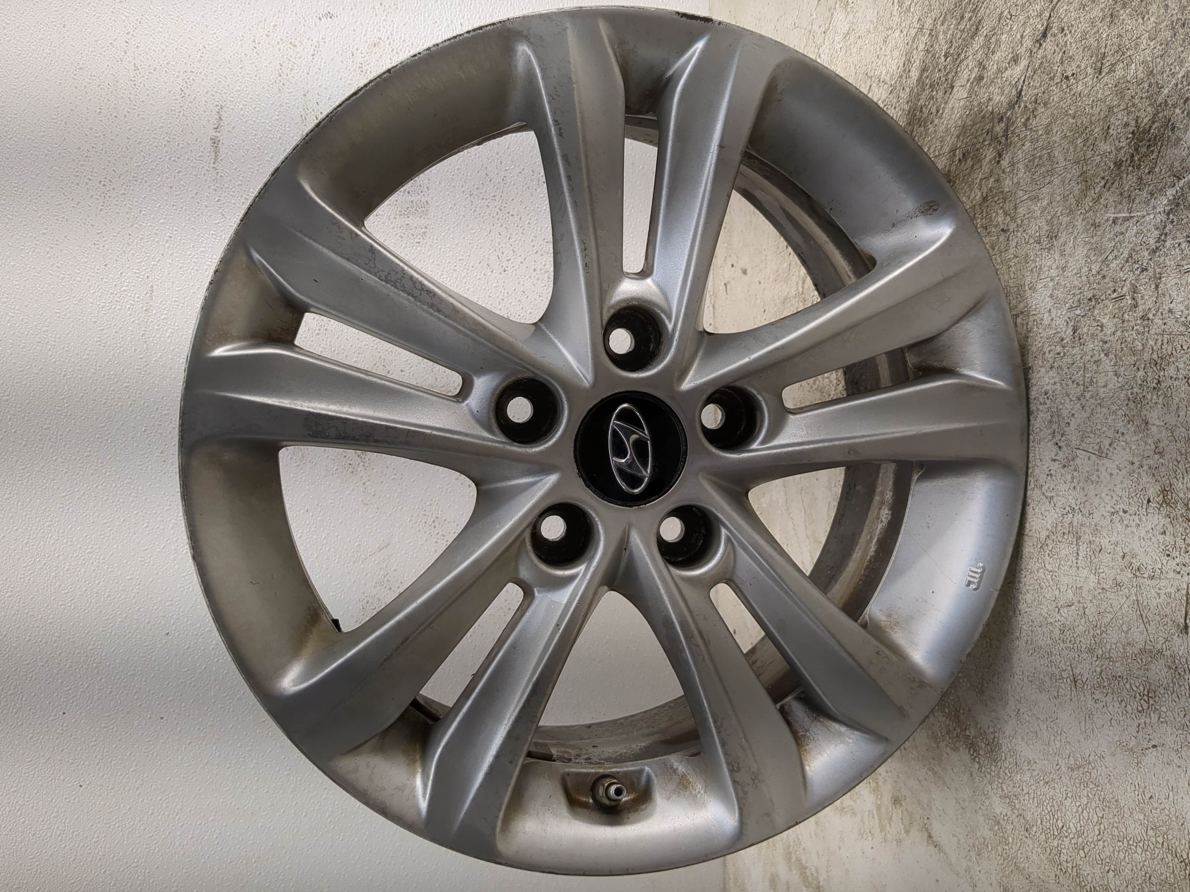 2011-2014 Hyundai Sonata Oem Wheel Rim 1212652 - Oemusedautoparts1.com