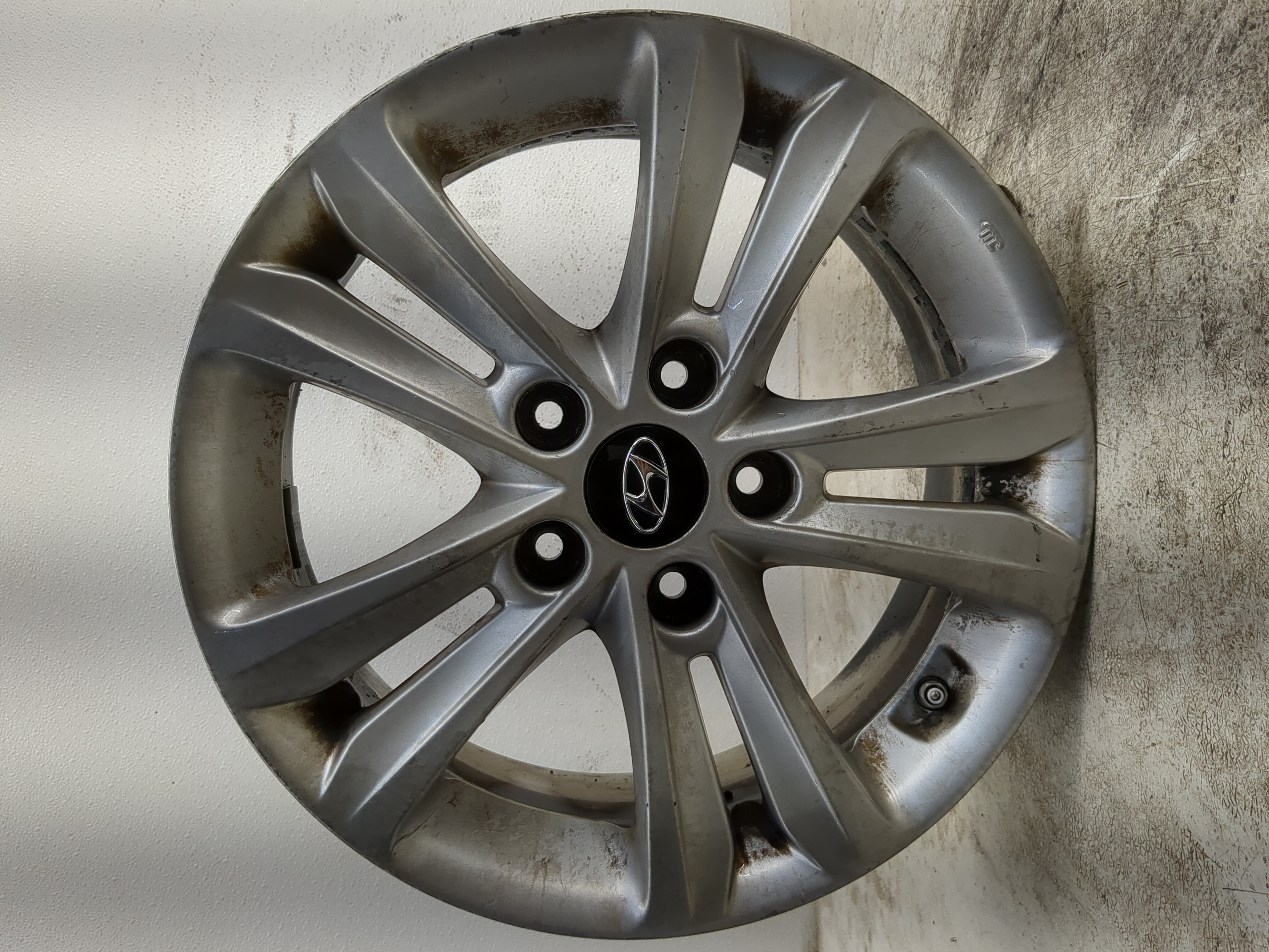2011-2014 Hyundai Sonata Oem Wheel Rim 1212653 - Oemusedautoparts1.com