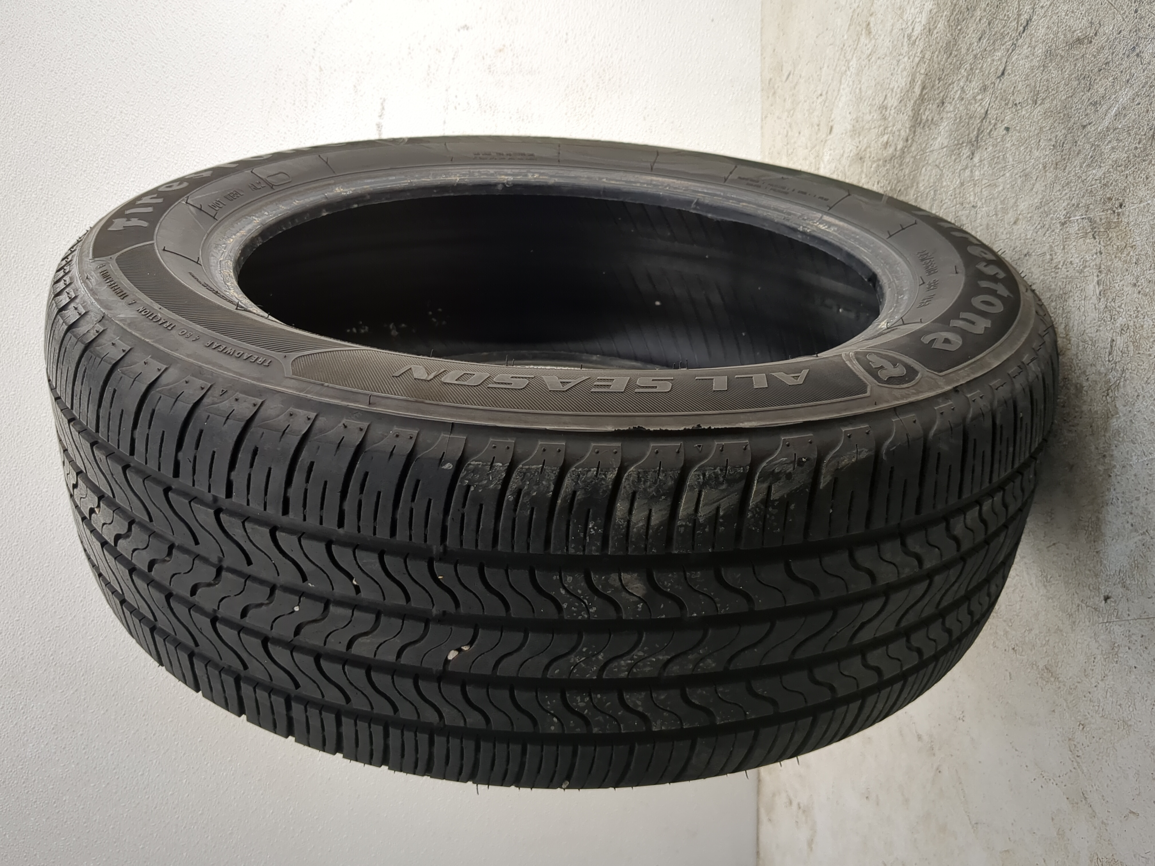 Used Tire 225/55R18 FIRESTONE ALL SEASON 98H - Tread Depth 6.5/32 - Oemusedautoparts1.com