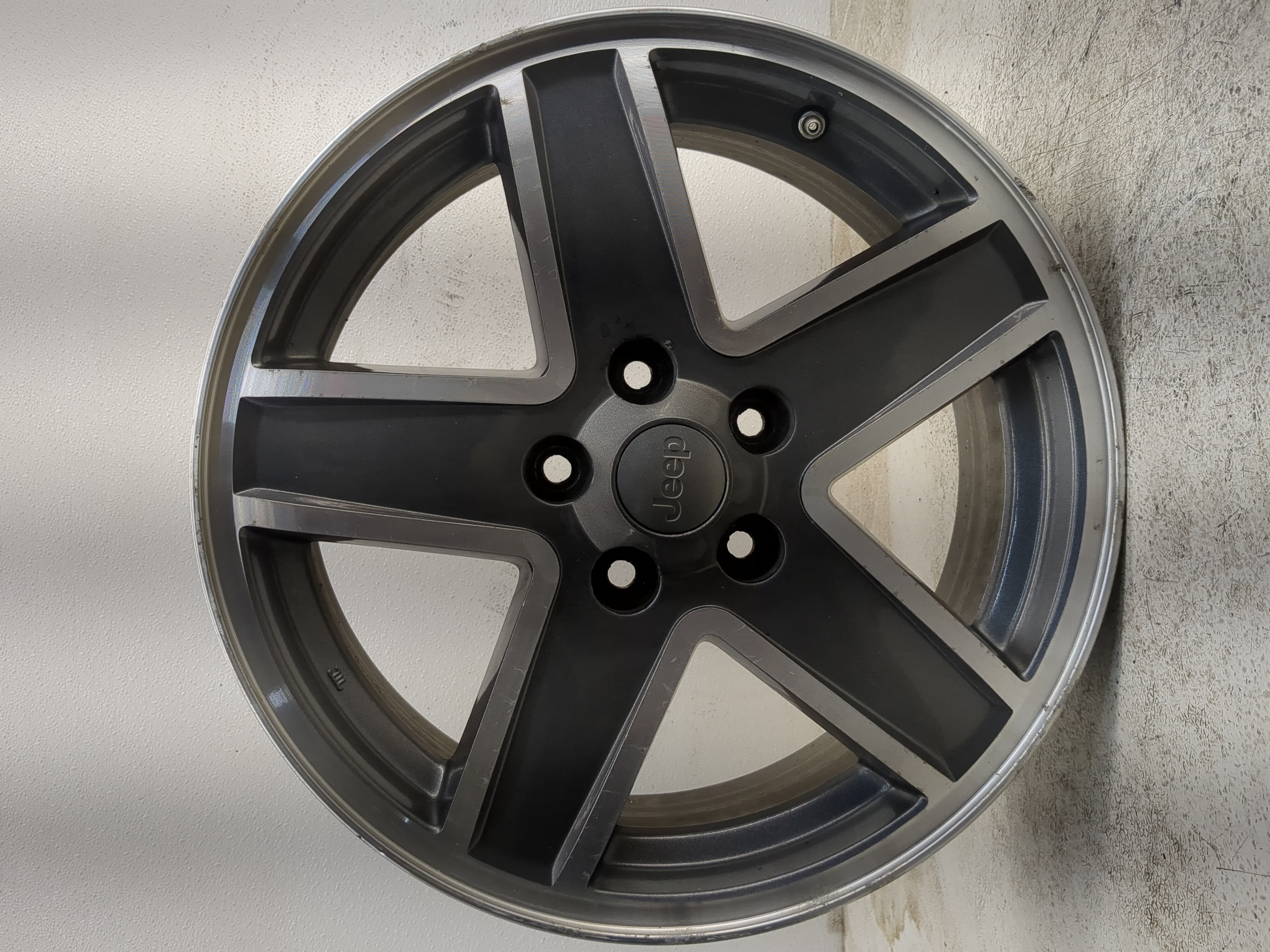 Picture of 2007-2010 Jeep Patriot Oem Wheel Rim 1213560