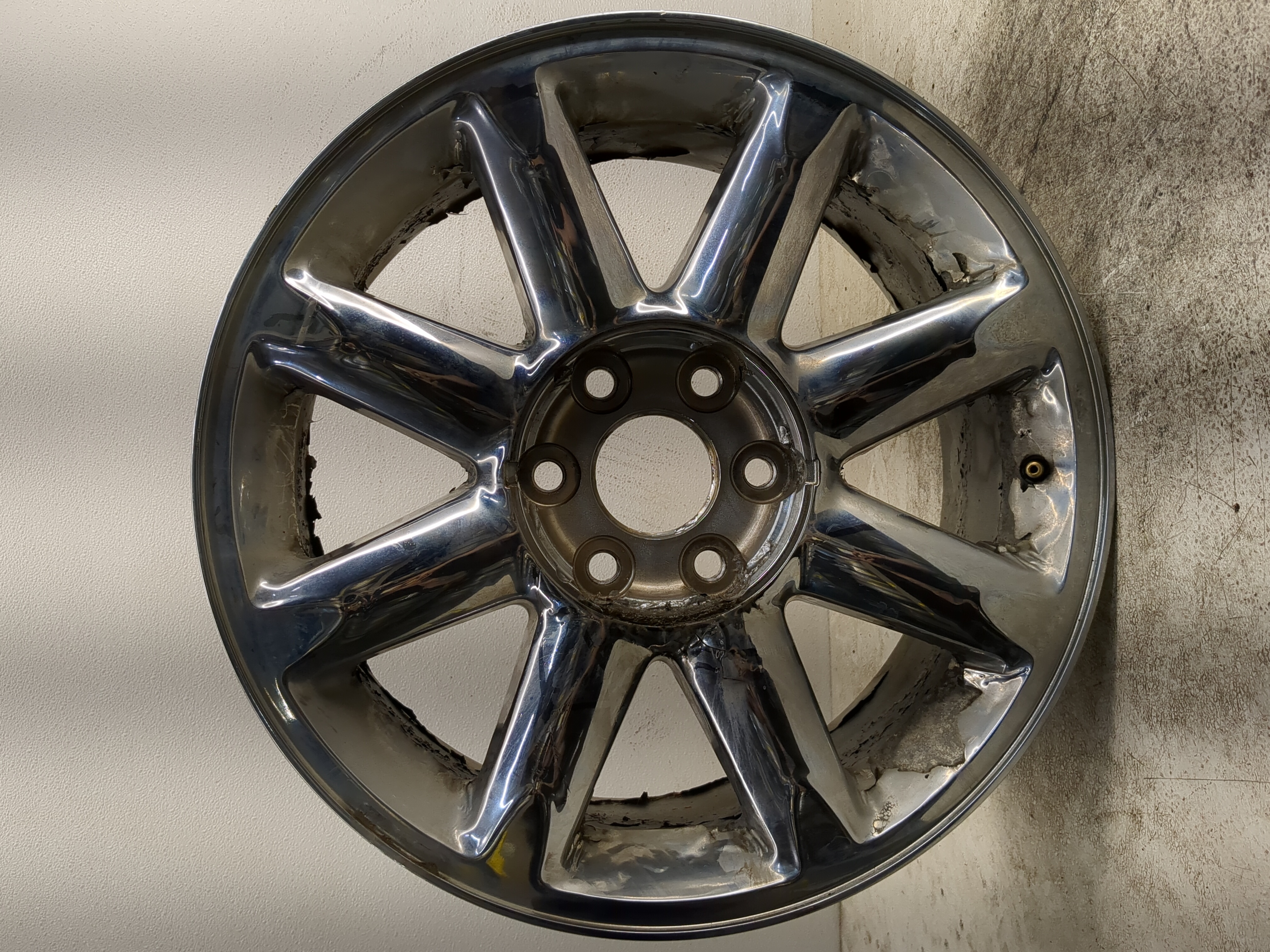 2007-2014 Gmc Yukon Oem Wheel Rim 1213583 - Oemusedautoparts1.com