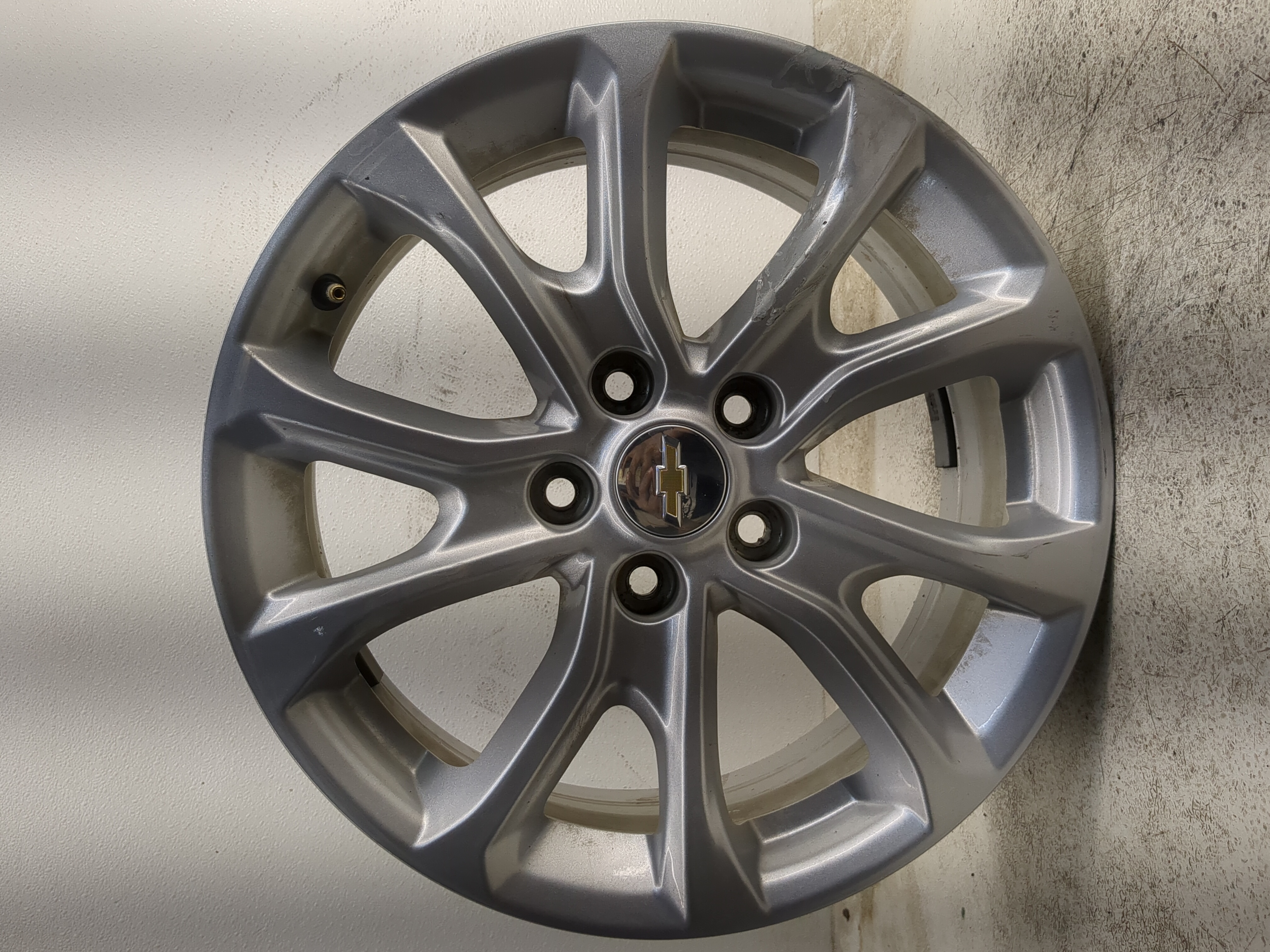 Picture of 2018-2021 Chevrolet Equinox Oem Wheel Rim 1215462