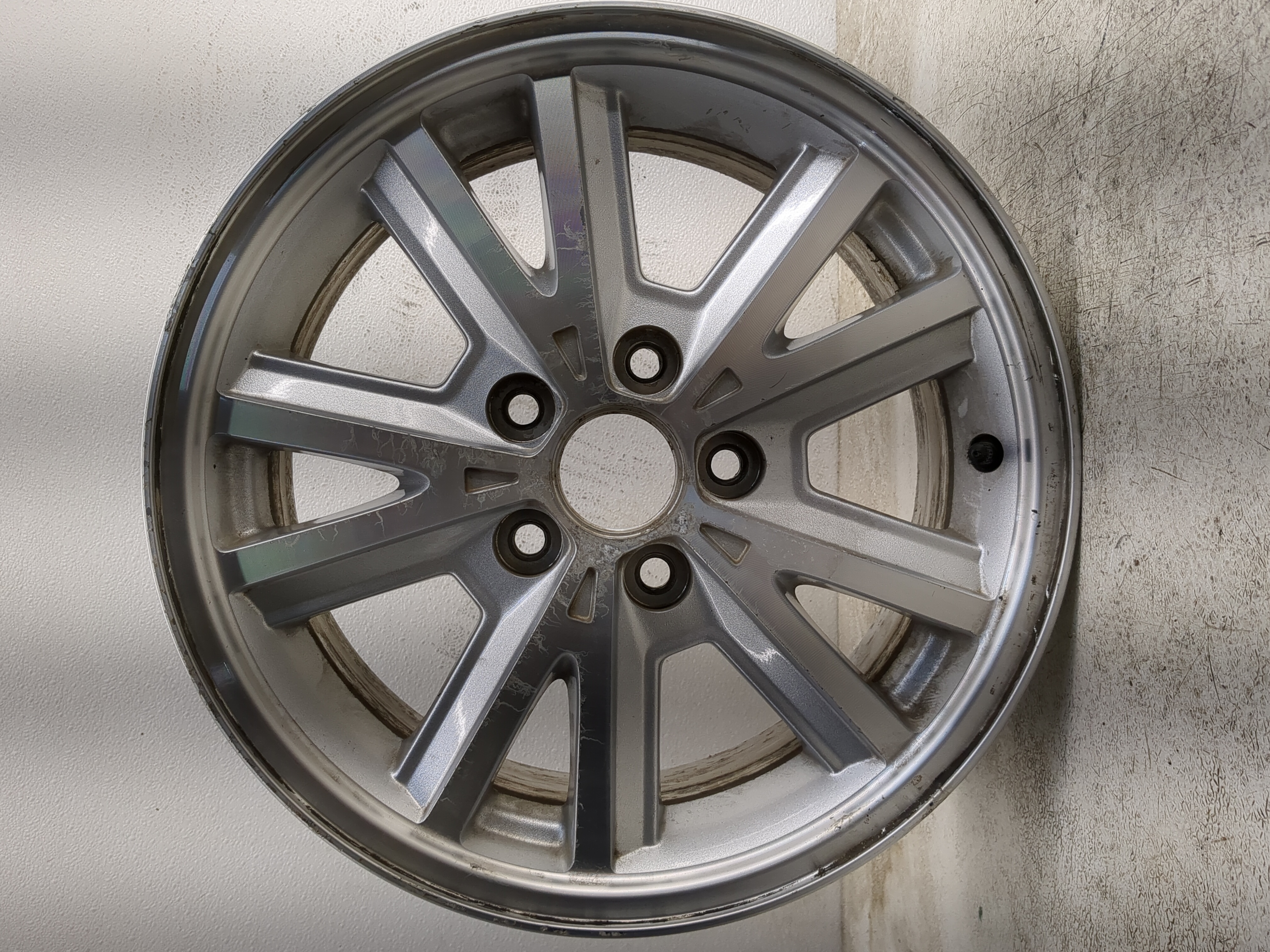 2005-2009 Ford Mustang Oem Wheel Rim 1216556 - Oemusedautoparts1.com