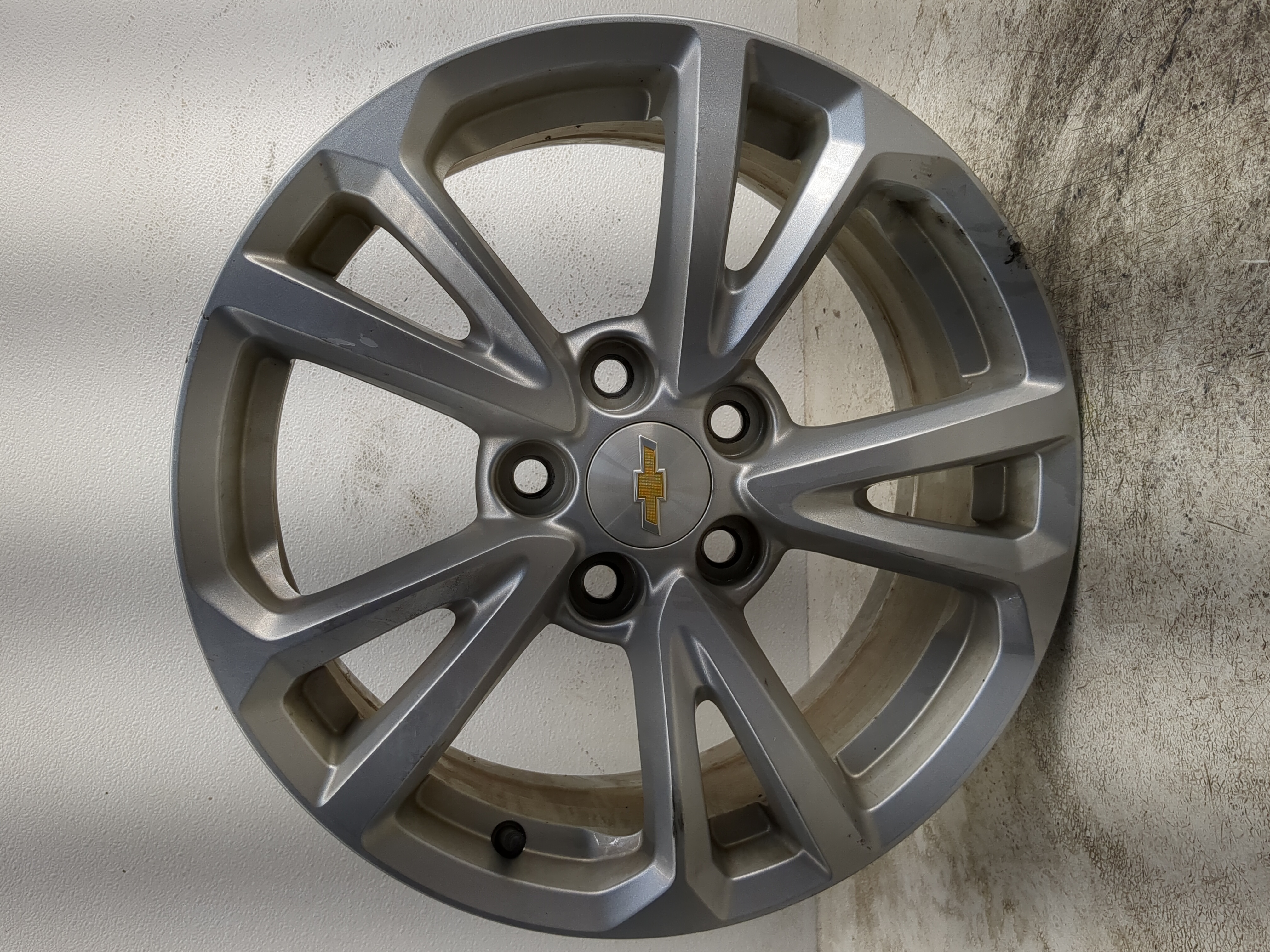 2016-2017 Chevrolet Equinox Oem Wheel Rim 1217880 - Oemusedautoparts1.com