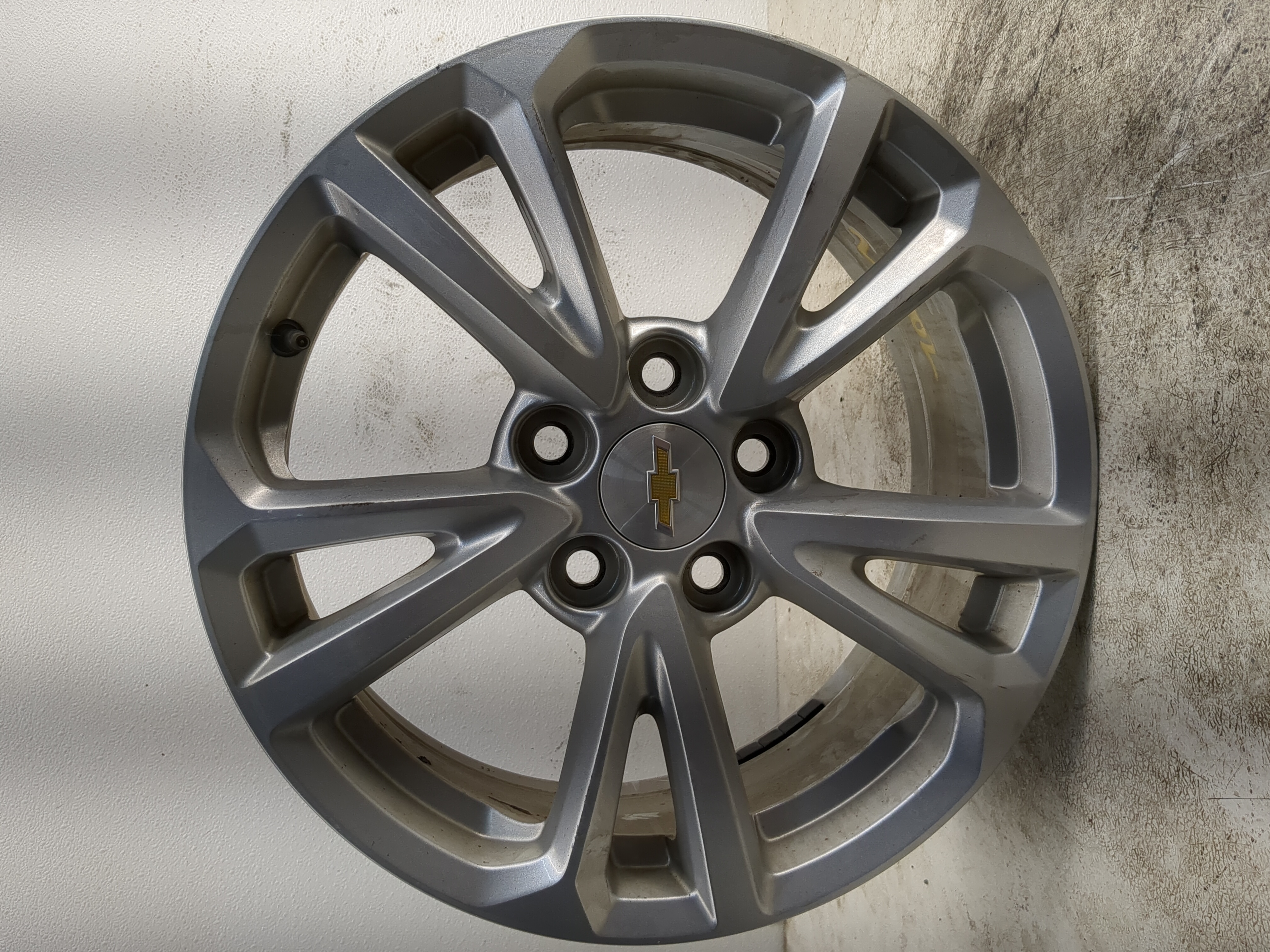 2016-2017 Chevrolet Equinox Oem Wheel Rim 1217881 - Oemusedautoparts1.com