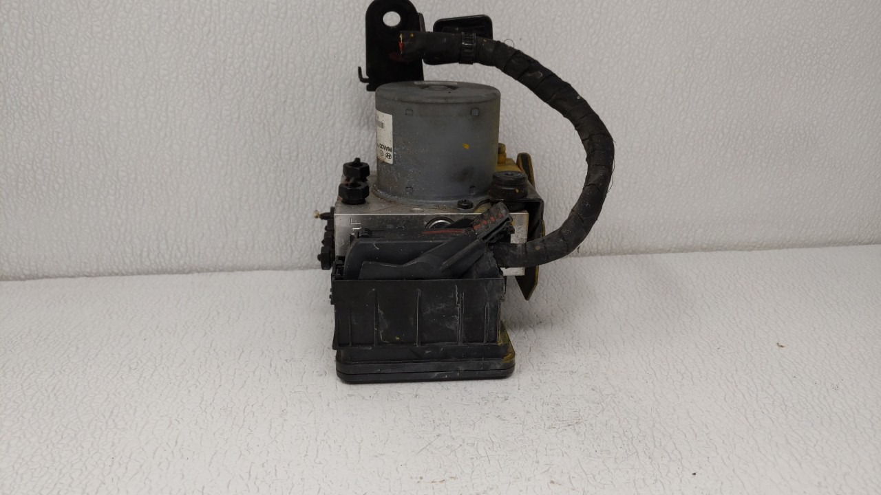 Picture of 2011-2013 Kia Optima Abs Pump Control Module 121840