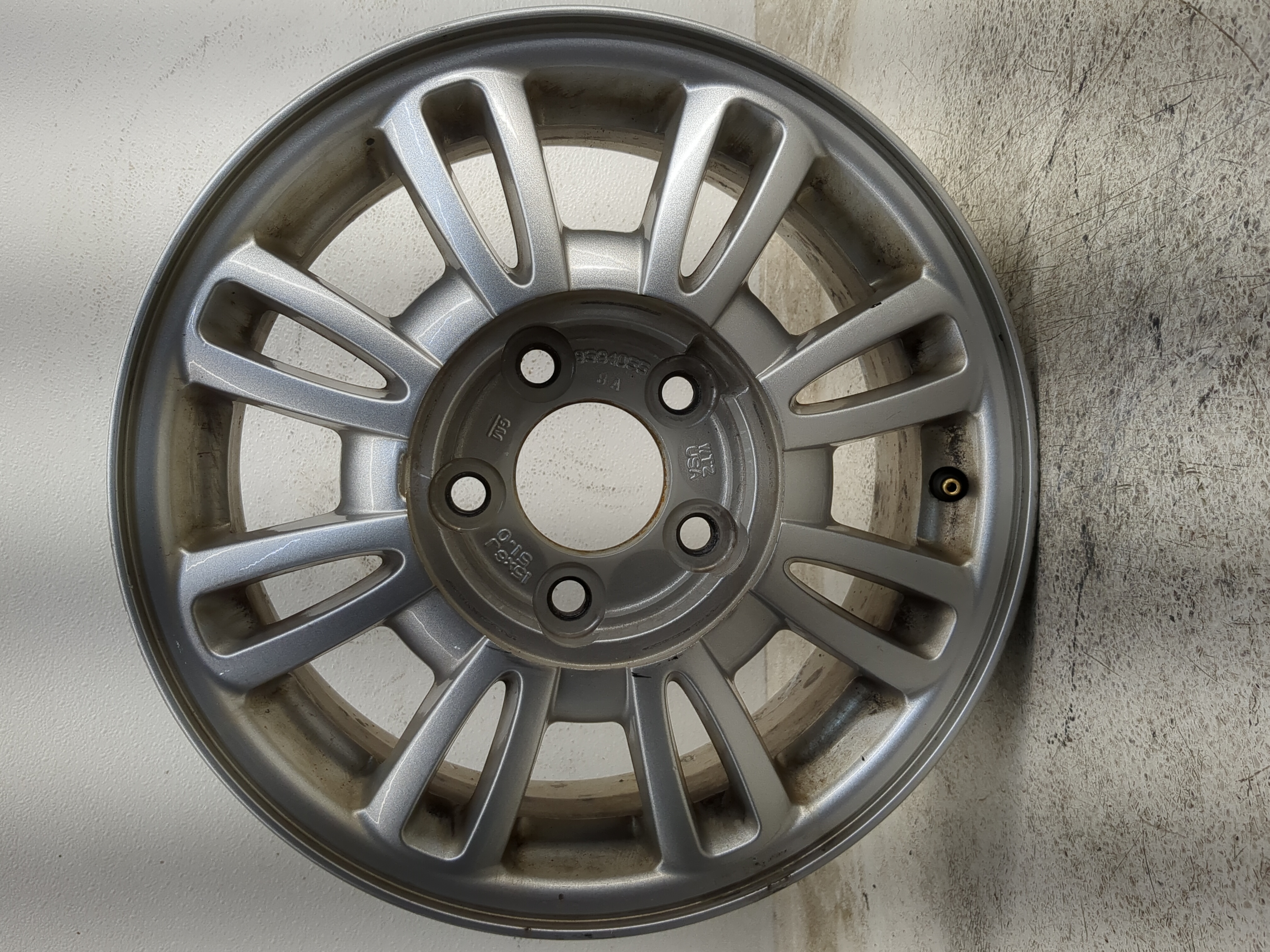 2002-2005 Buick Lesabre Oem Wheel Rim 1218820 - Oemusedautoparts1.com