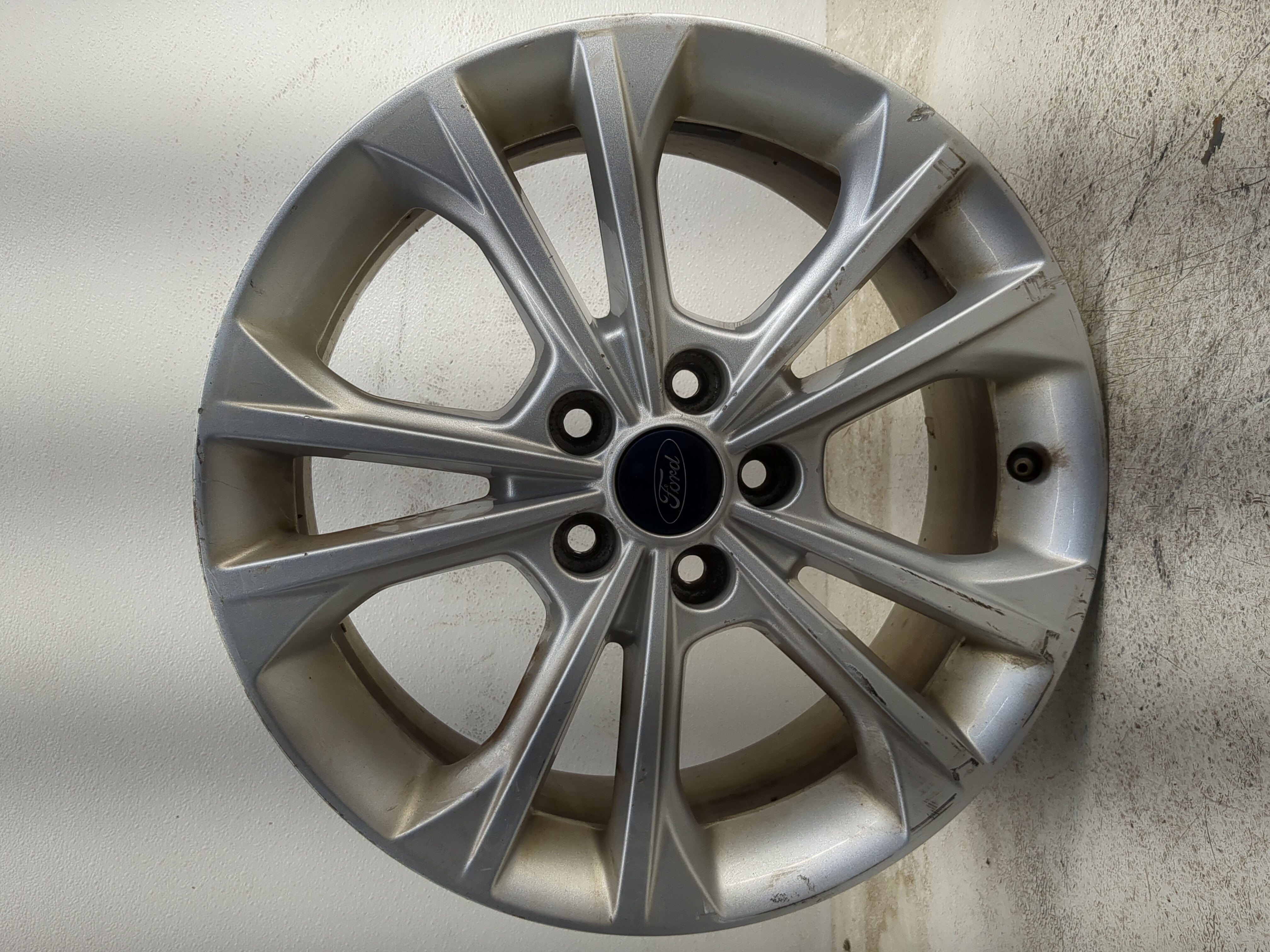 2017-2019 Ford Escape Oem Wheel Rim 1218882 - Oemusedautoparts1.com