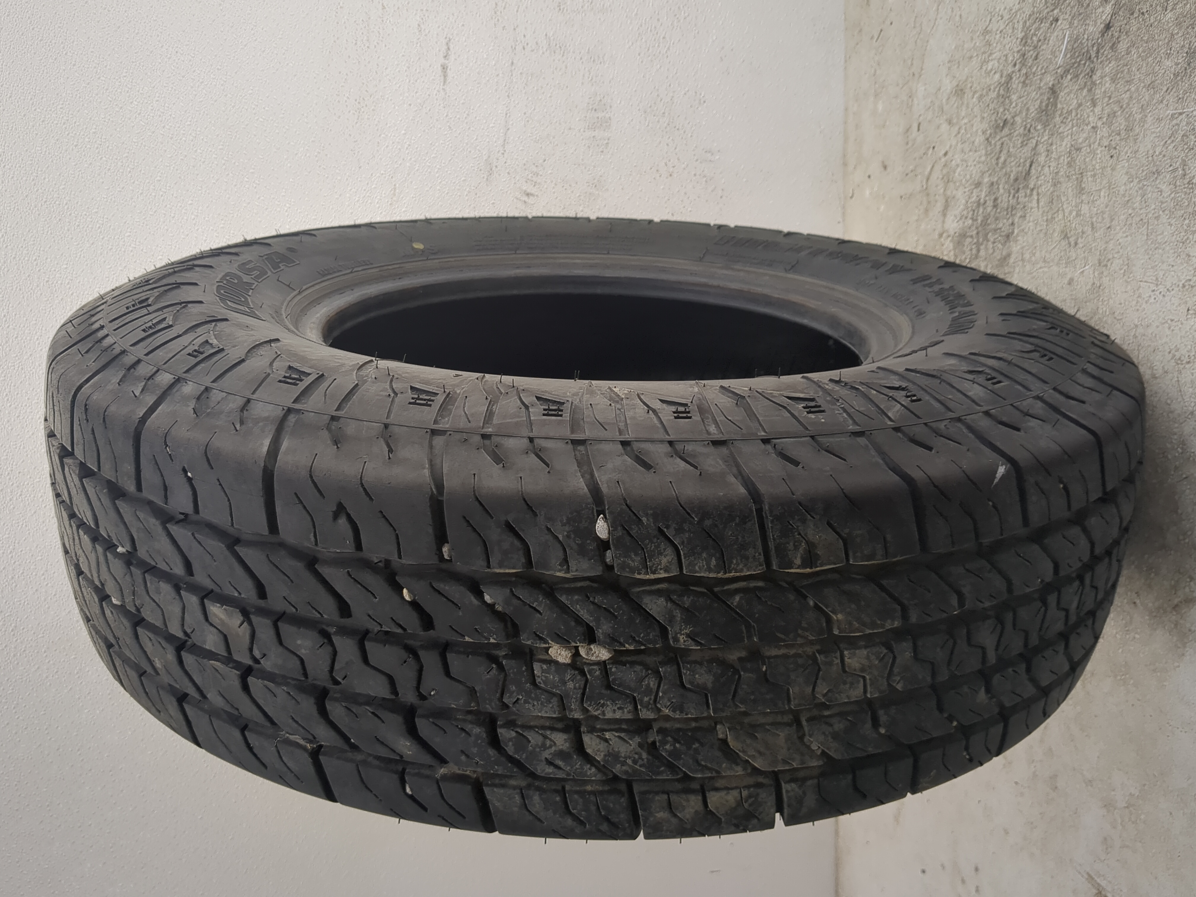 Picture of Used Tire LT245/75R16 CORSA HIGHWAY TERRAIN PLUS 120/116S - Tread Depth 11/32