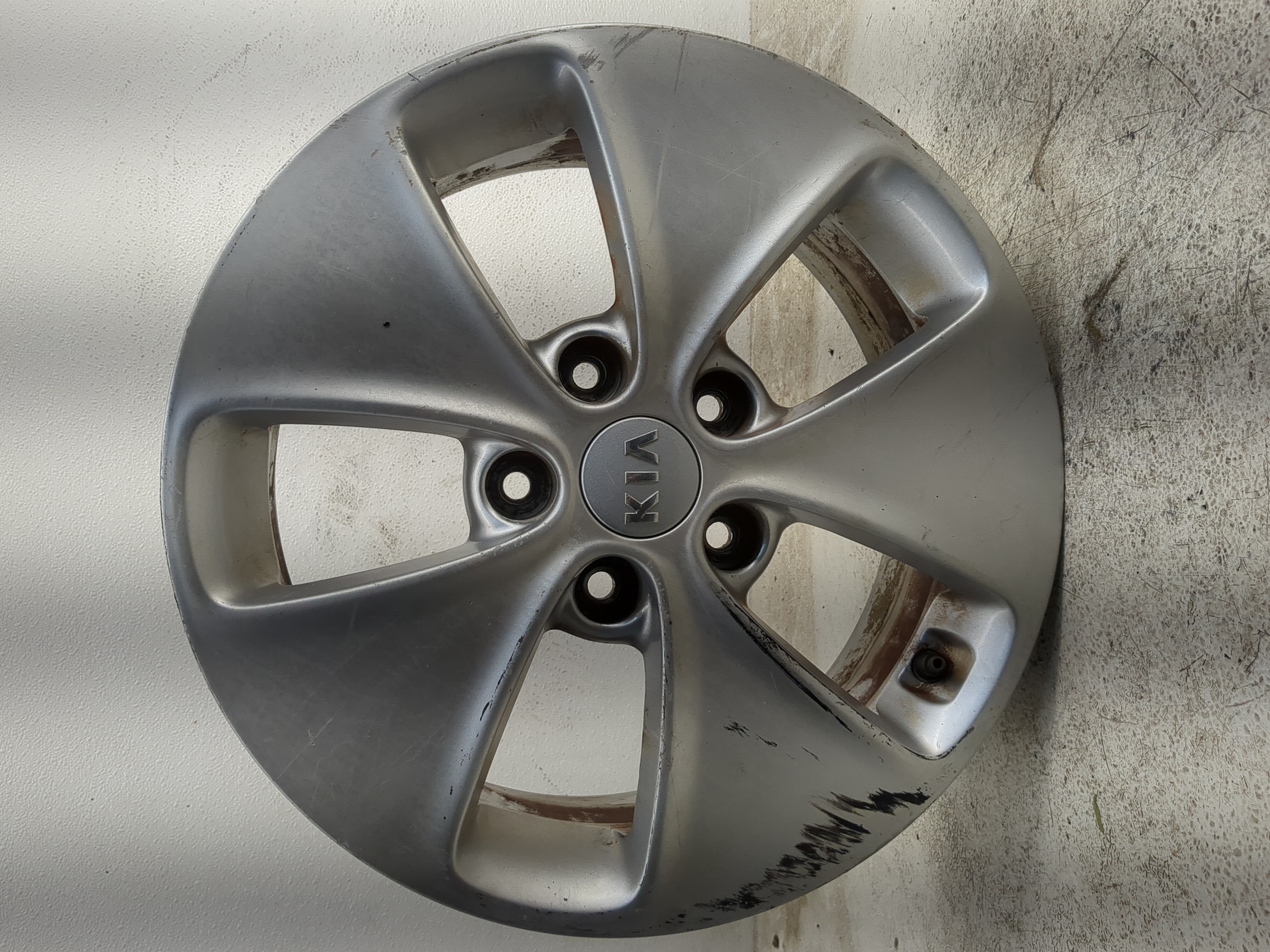 Picture of 2014-2016 Kia Soul Oem Wheel Rim 1220733