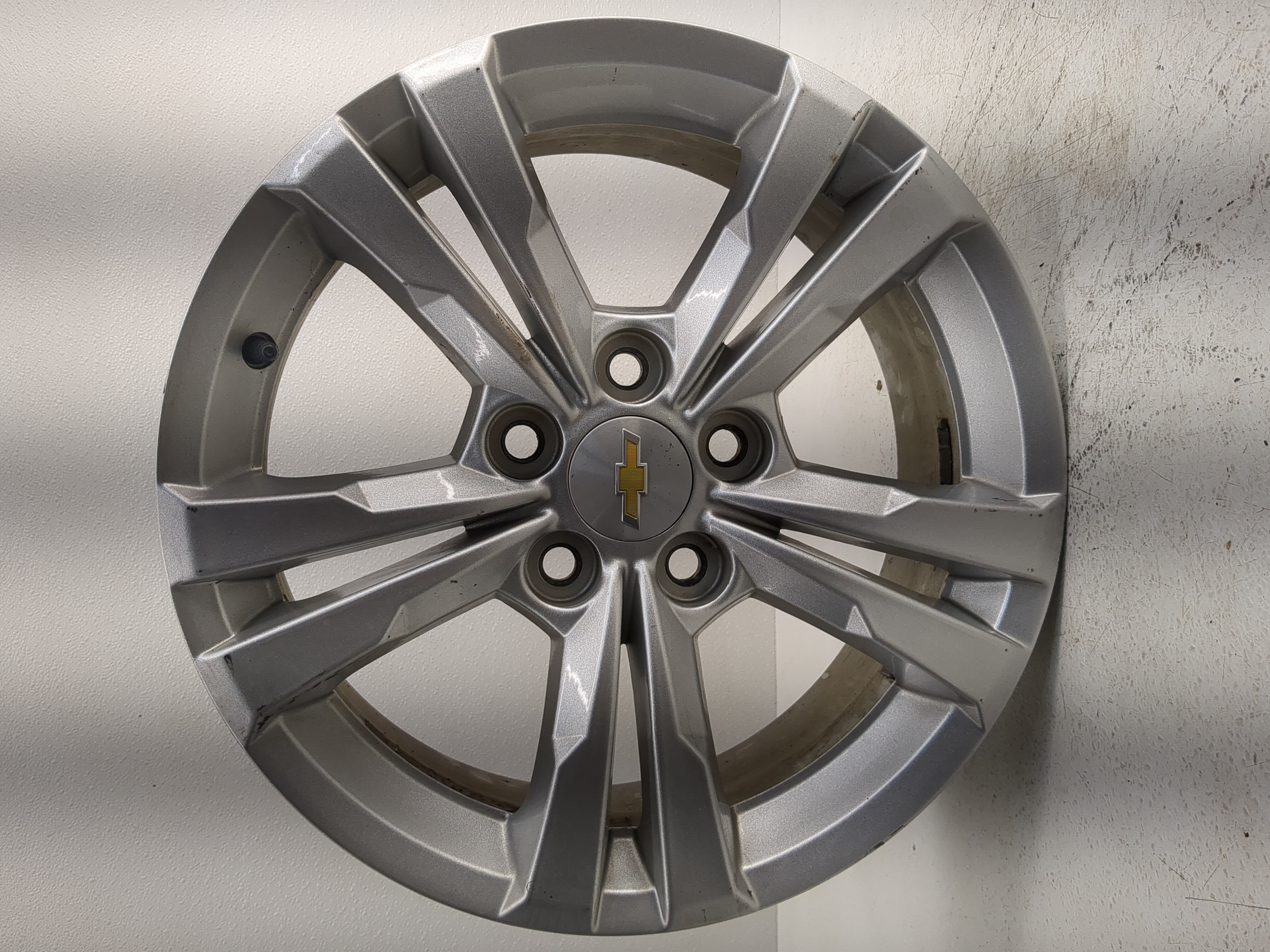 Picture of 2010-2017 Chevrolet Equinox Oem Wheel Rim 1220920