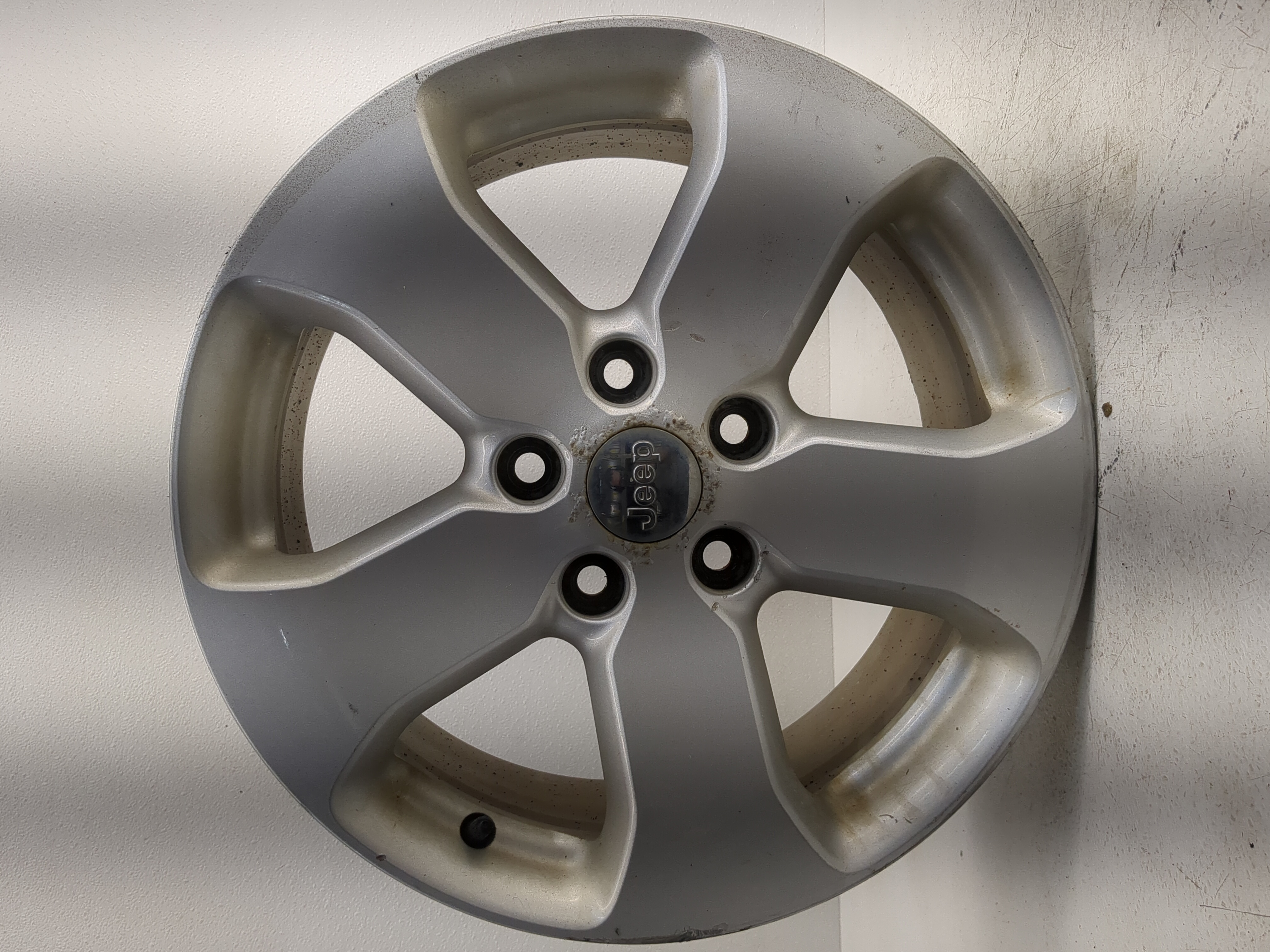 Picture of 2011-2013 Jeep Grand Cherokee Oem Wheel Rim 1221025