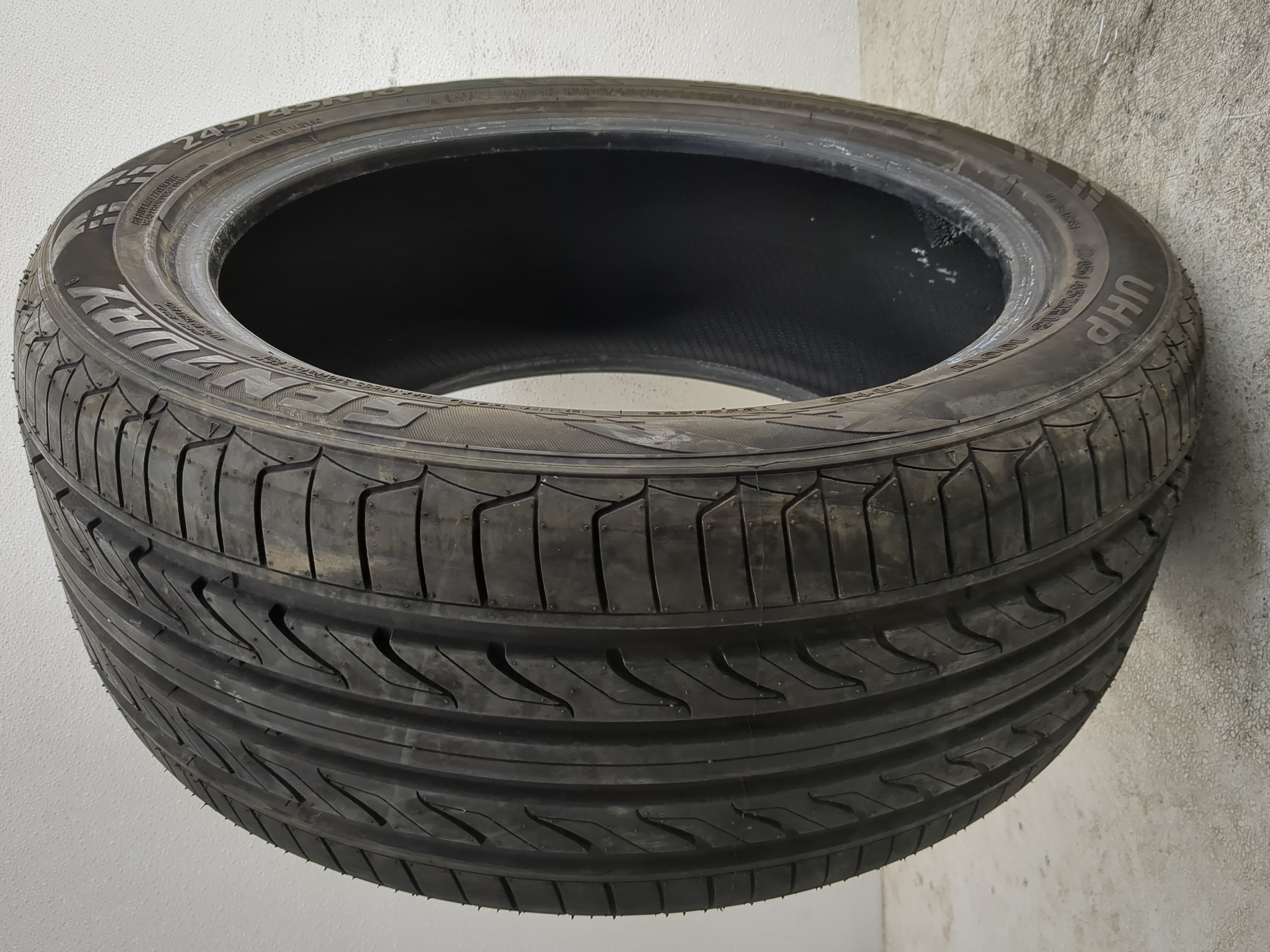 Picture of Used Tire 245/45R18 SENTURY UHP 100W - Tread Depth 9.5/32