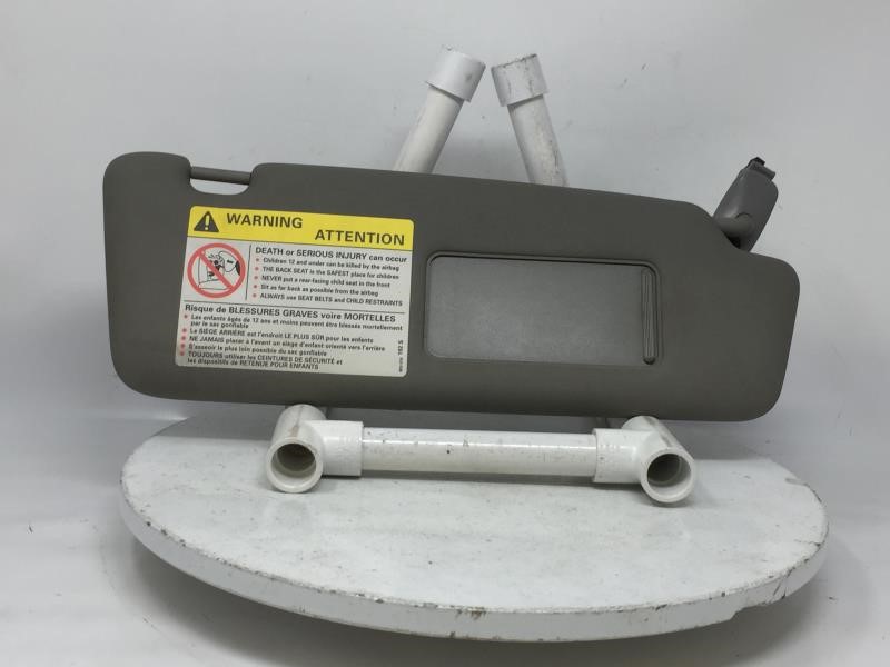 2002-2008 Audi A4 Passenger Right Sun Visor Sunvisor 12677 - Oemusedautoparts1.com