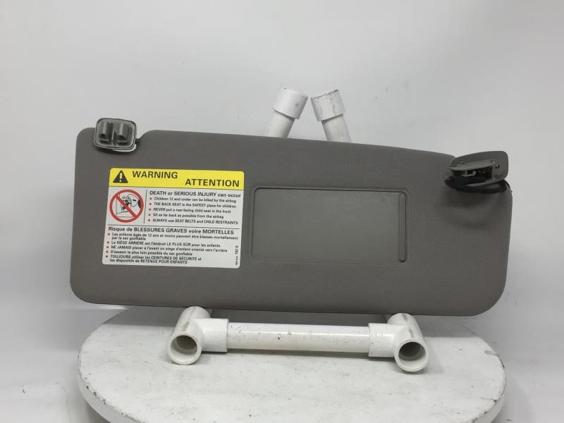 2004 Audi A4 Passenger Right Sun Visor Sunvisor 12682 - Oemusedautoparts1.com