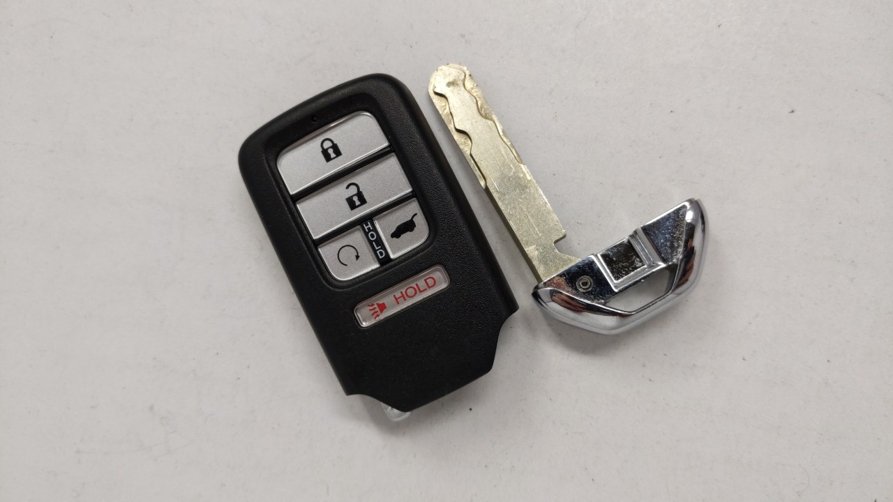 Honda Keyless Entry Remote Fob KR5V2X driver1 A2C83160900 72147-TG7-A41 145712 - Oemusedautoparts1.com