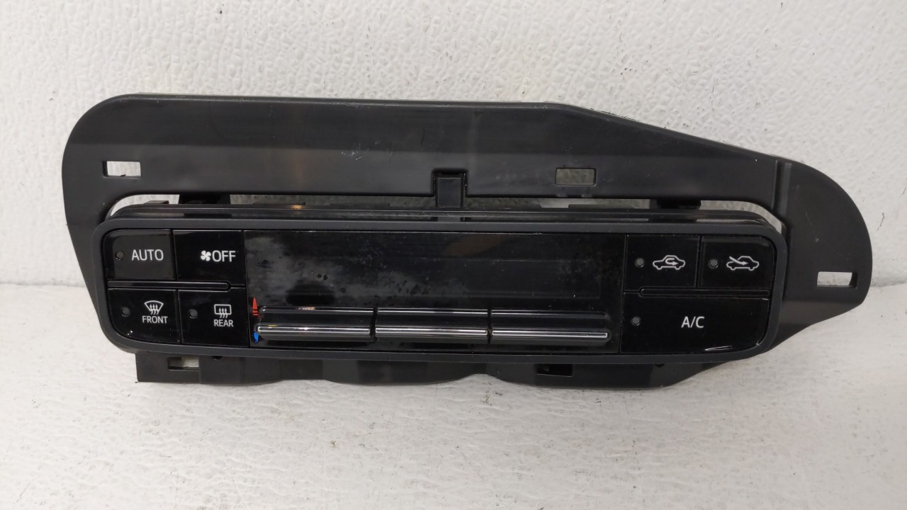 Picture of 2017-2018 Toyota Corolla Ac Heater Climate Control Temperature Oem 148855