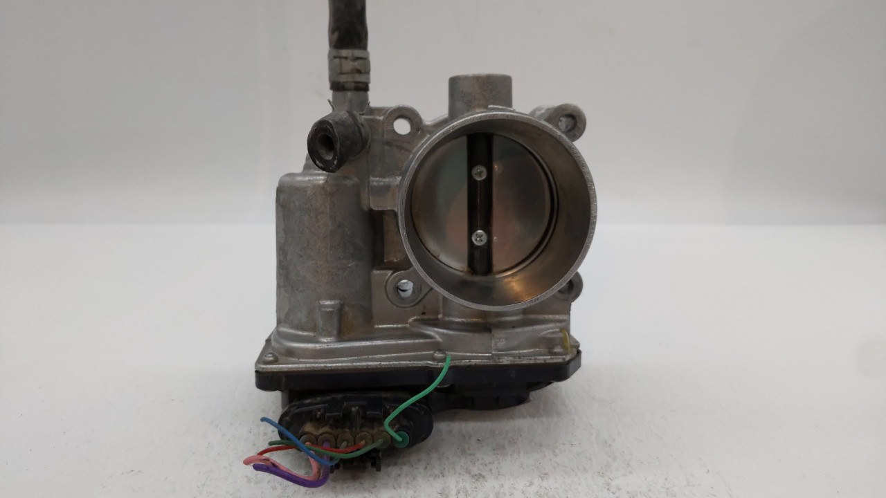 Picture of 2011-2018 Toyota Corolla Throttle Body 151902