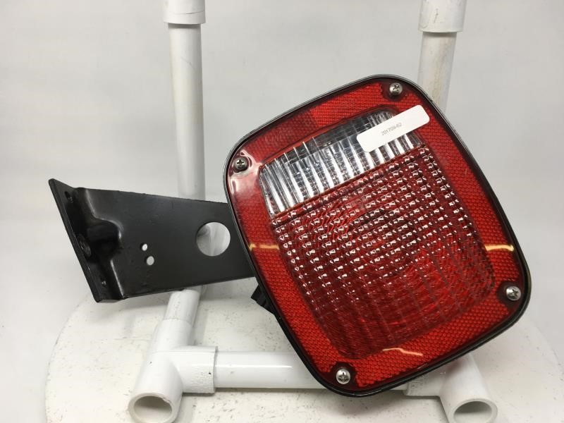 2007 Ford F-350 Super Duty Driver Left Side Tail Light Taillight Oem 15977 - Oemusedautoparts1.com