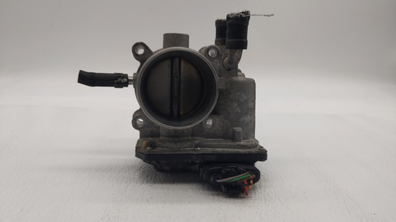 Picture of 2012-2017 Hyundai Veloster Throttle Body 163142