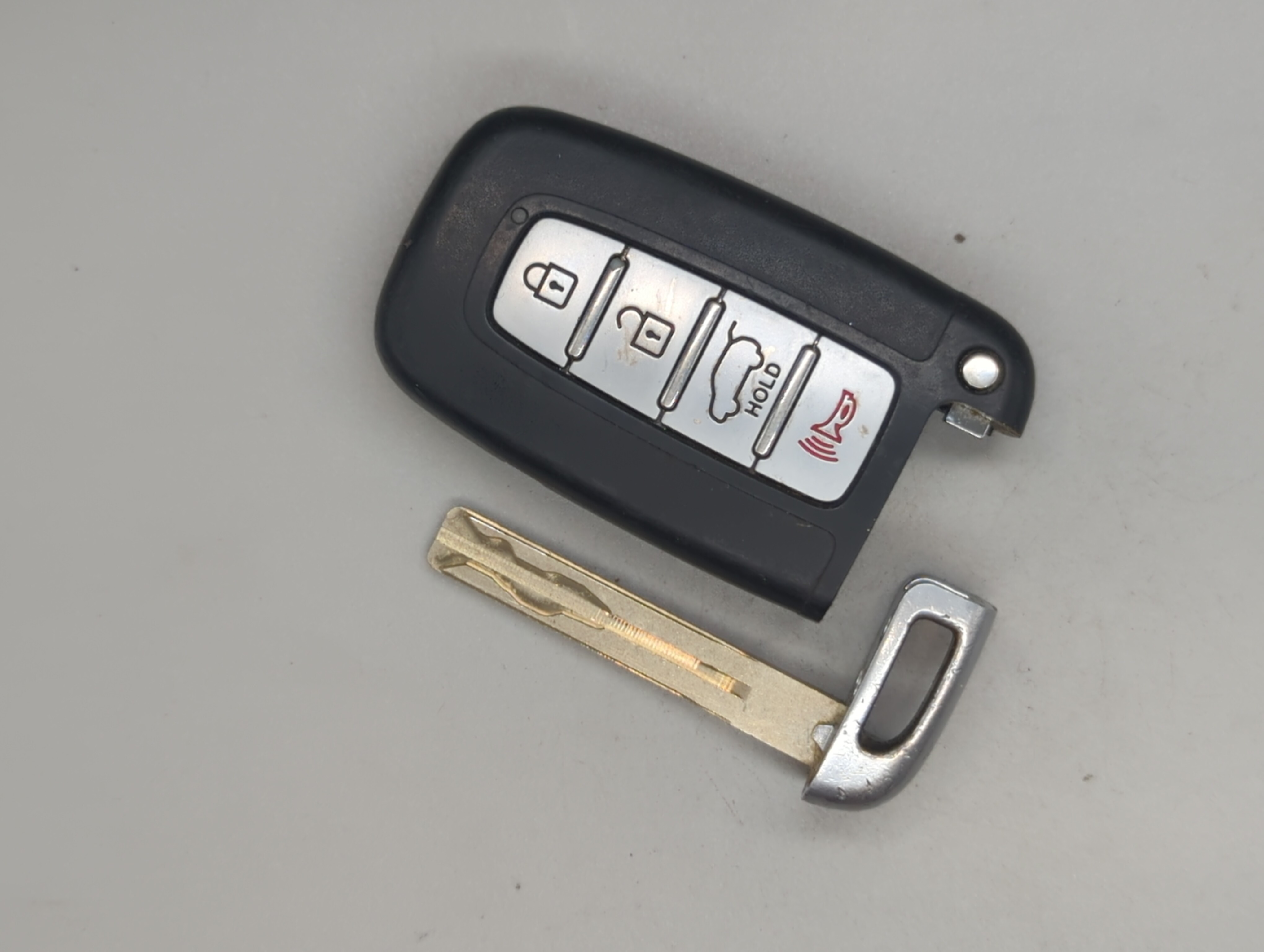 Picture of Kia Keyless Entry Remote Fob SY5HMFNA04 SVI-HMFNA04 4 buttons 164211