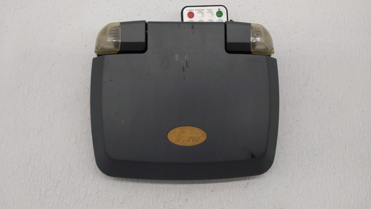 2002-2006 Mazda Mpv Information Display Screen 166118 - Oemusedautoparts1.com