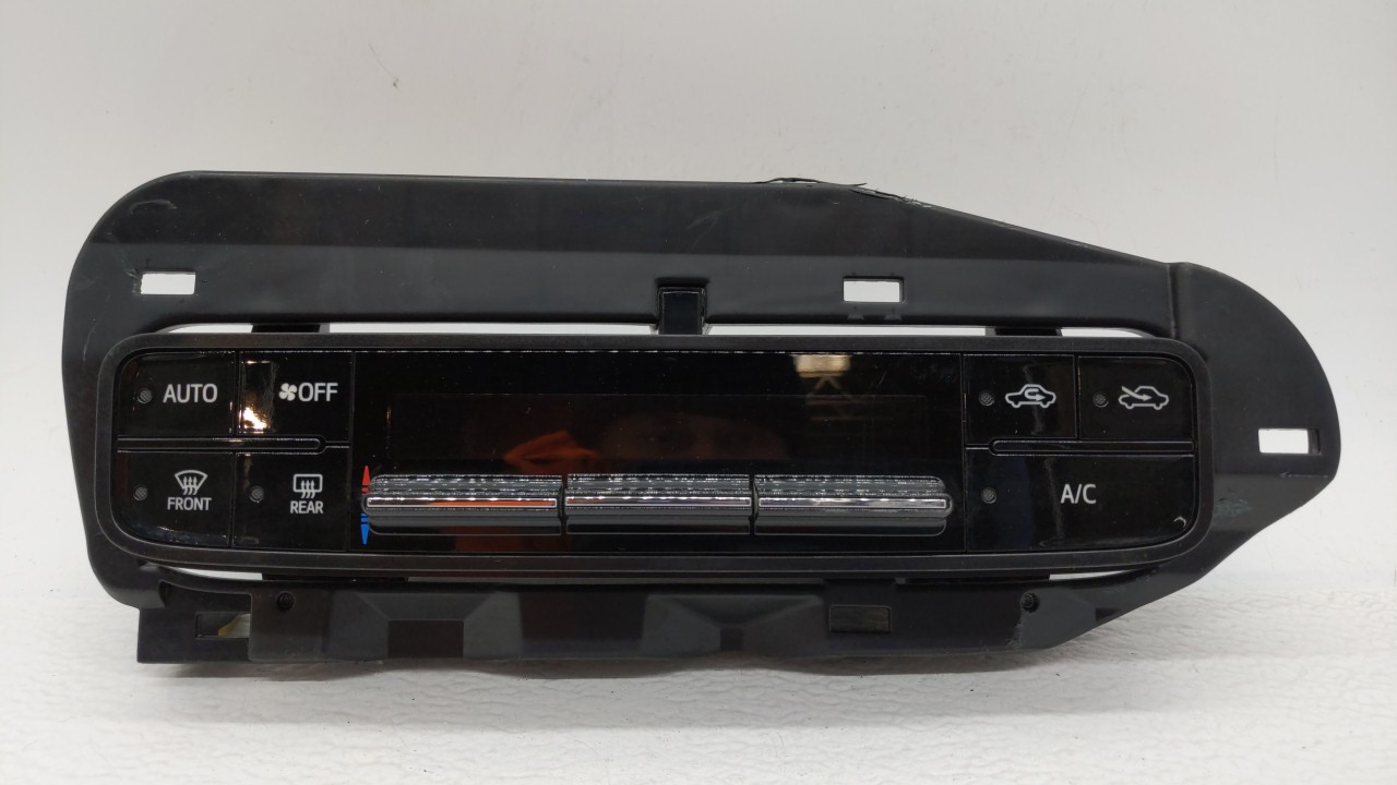 2017-2019 Toyota Corolla Ac Heater Climate Control 55468-02060 168271 - Oemusedautoparts1.com