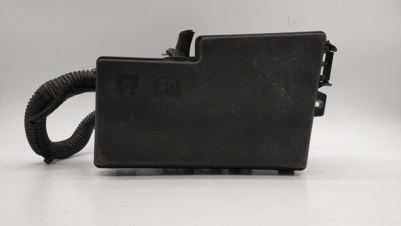 Picture of 2012-2014 Ford Focus Fusebox Fuse Box Relay Module 174055