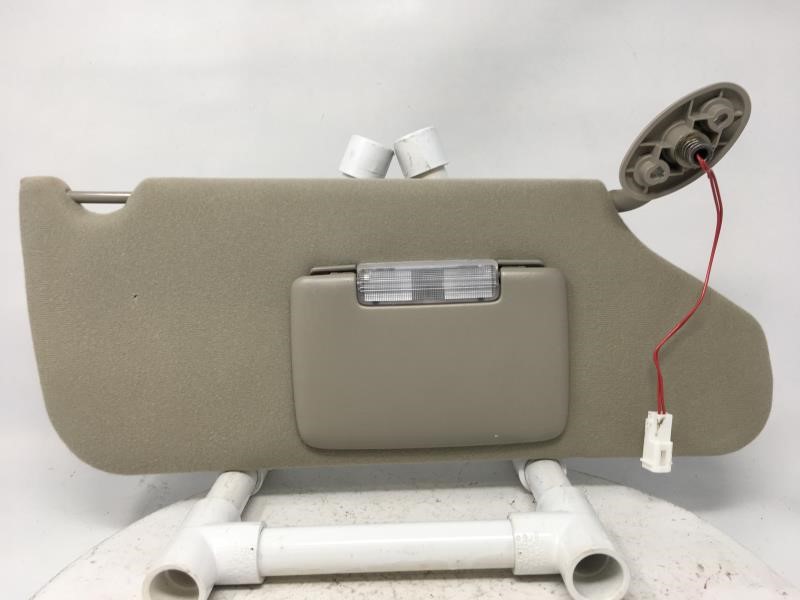 Picture of 2004-2007 Jeep Liberty Passenger Right Sun Visor Sunvisor 18388
