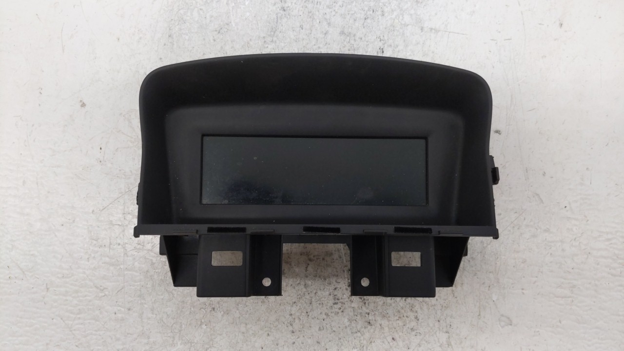 2011-2016 Chevrolet Cruze Information Display Screen 191976 - Oemusedautoparts1.com