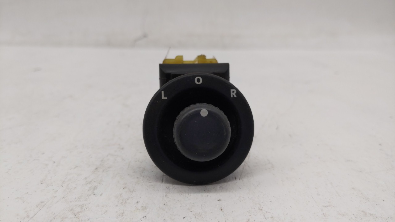 Picture of 2011-2014 Chrysler 200 Driver Left Door Master Power Window Switch 192439